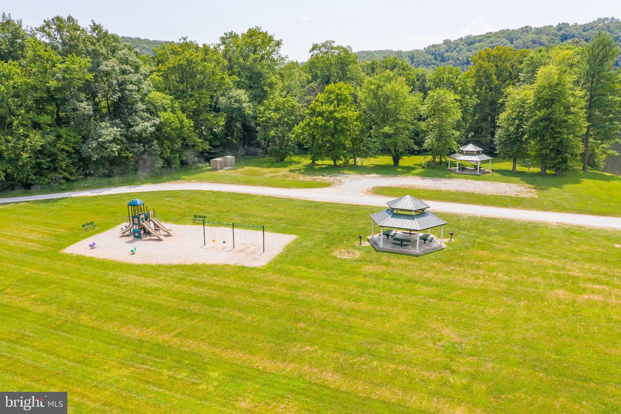 BROOKFIELD ON THE POTOMAC - Residential