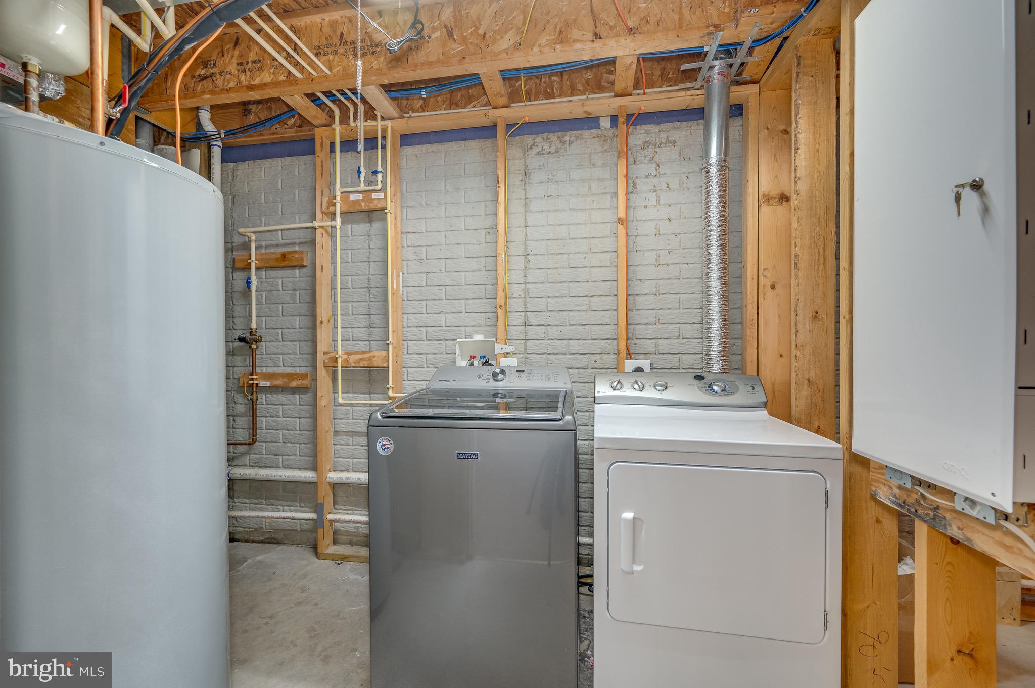 BROOKFIELD ON THE POTOMAC - Residential