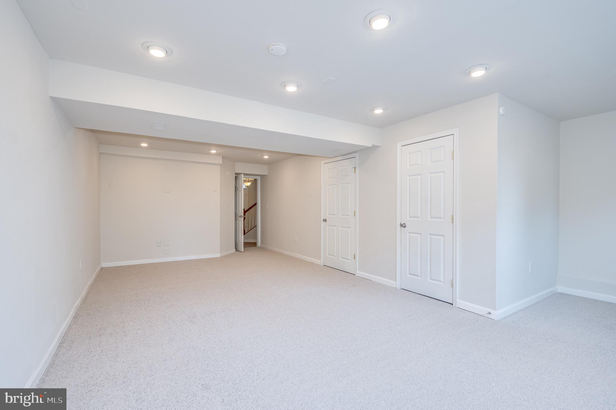 BROOKFIELD ON THE POTOMAC - Residential