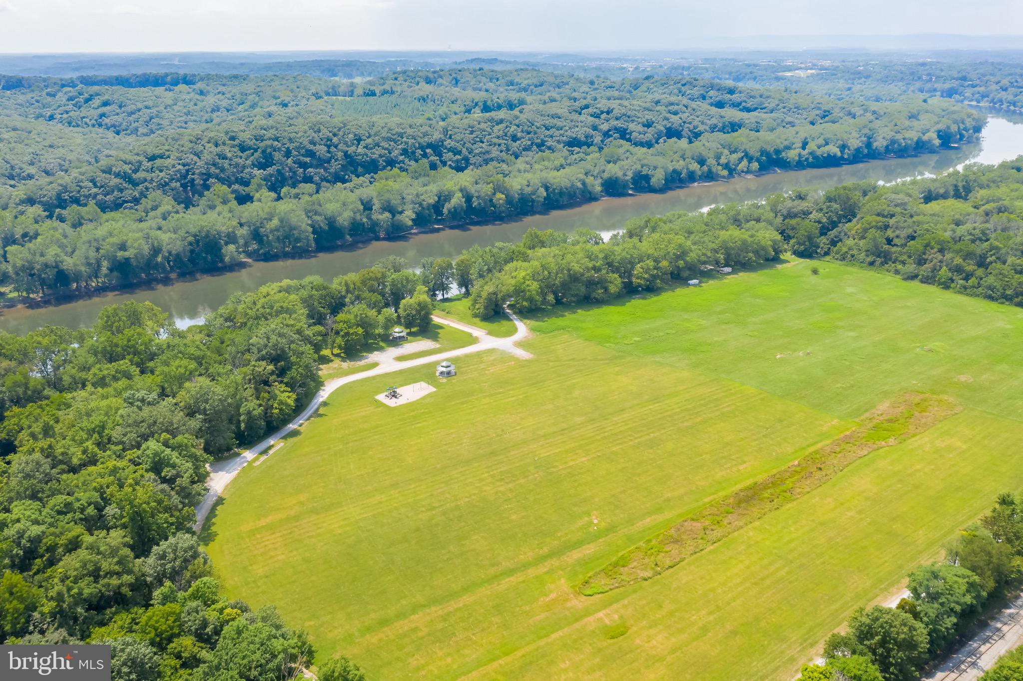 BROOKFIELD ON THE POTOMAC - Residential