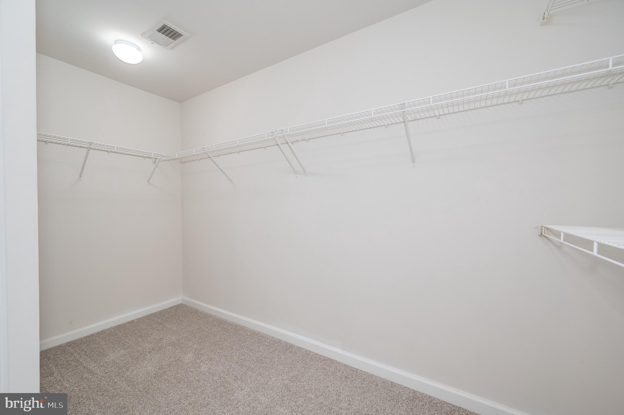 BROOKFIELD ON THE POTOMAC - Residential