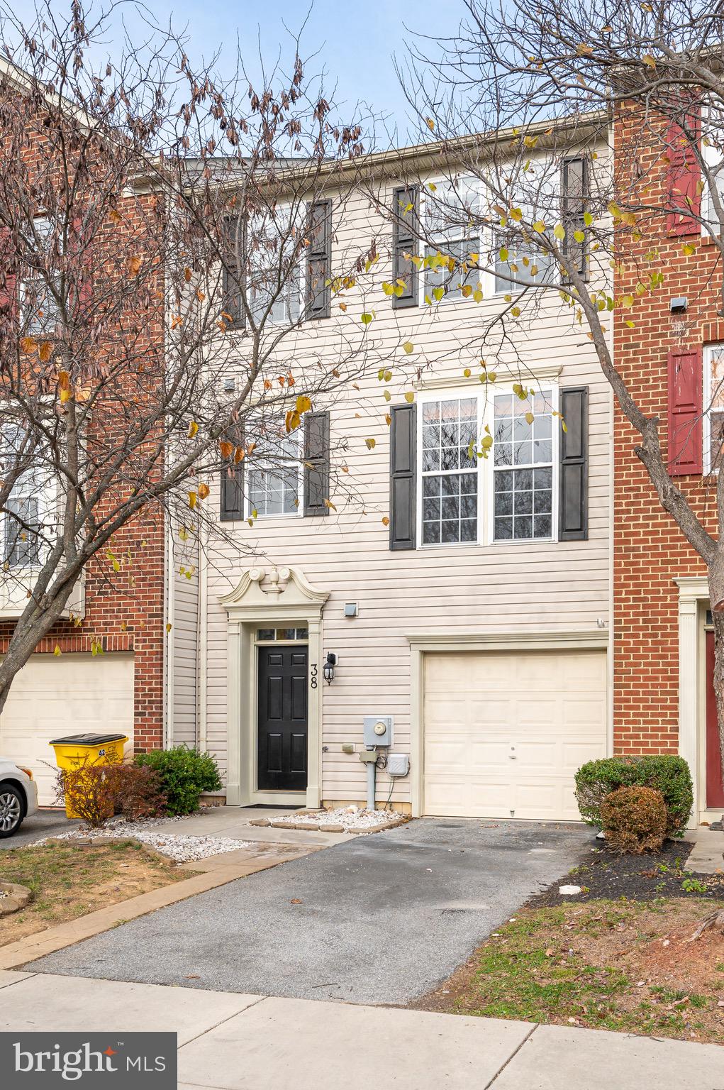 BROOKFIELD ON THE POTOMAC - Residential