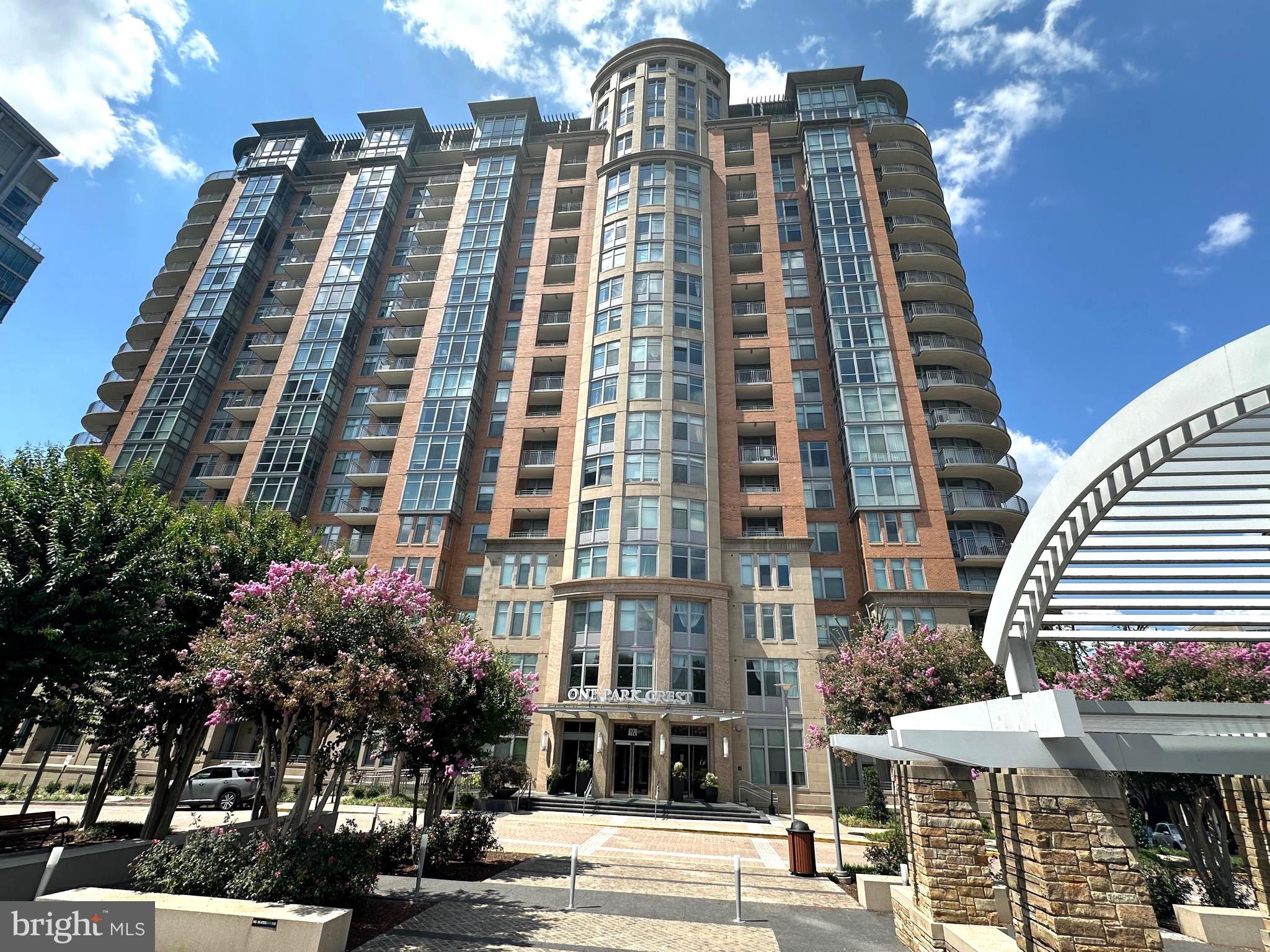 CREST LANDING - Residential