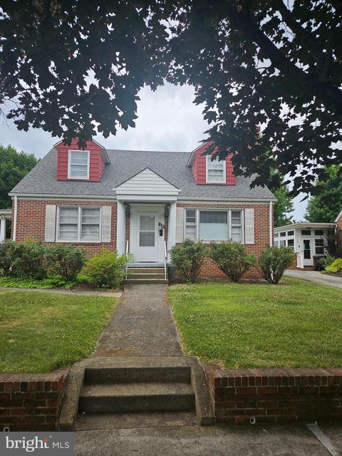 Homes For Sale - 419 Van Fossen Street<br/> WINCHESTER, VA 22601