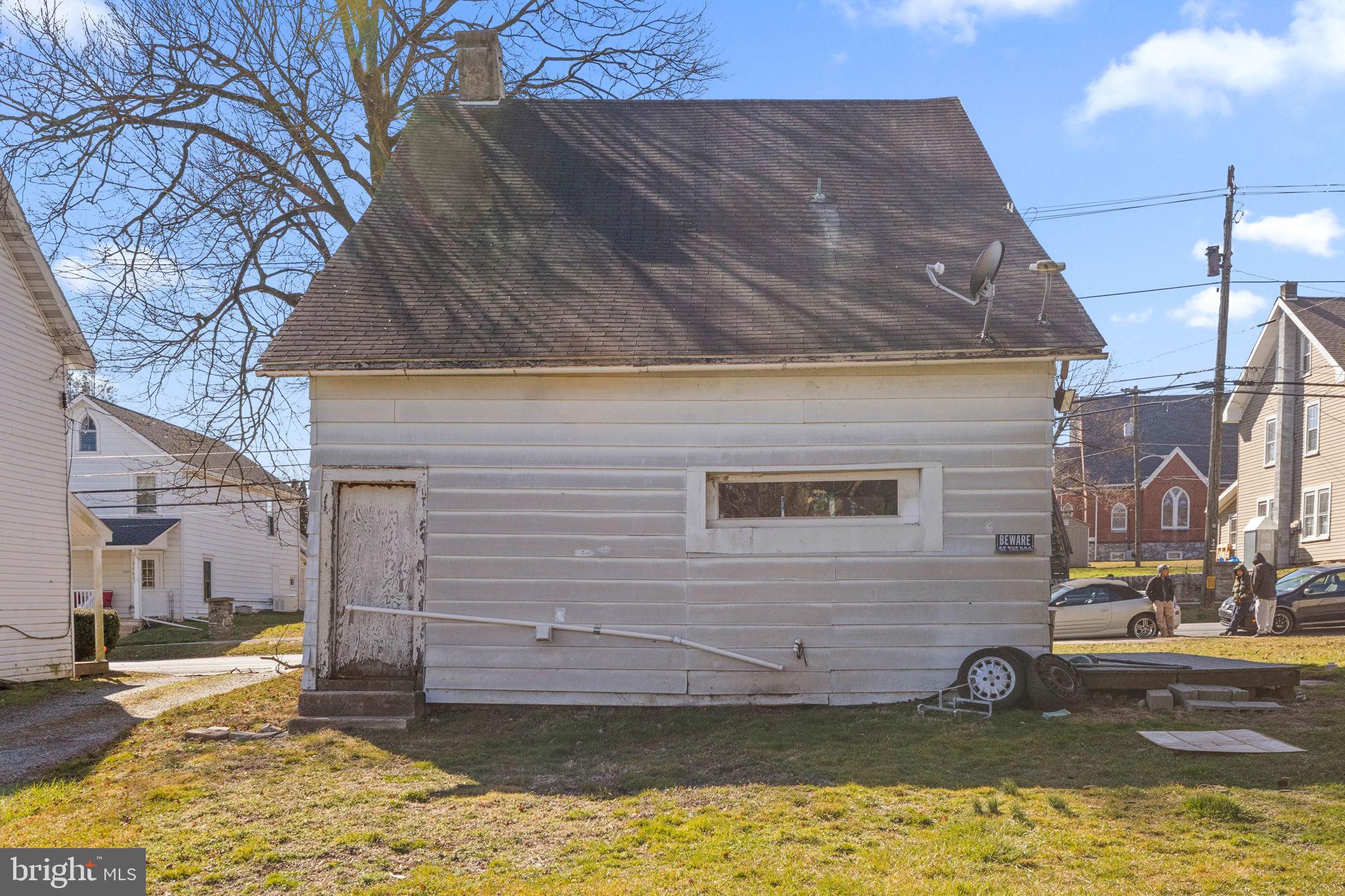 203 COCHRAN STREET