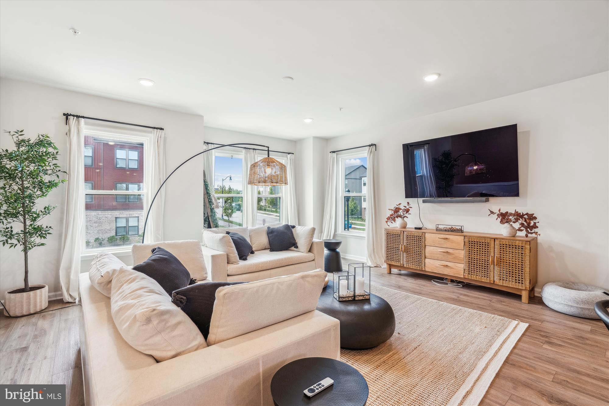 312 BACKWATER WAY