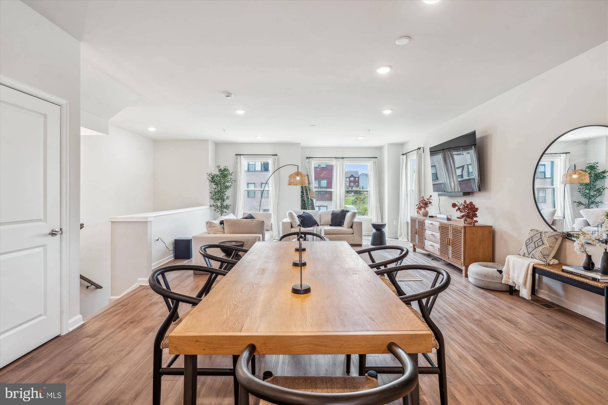 312 BACKWATER WAY