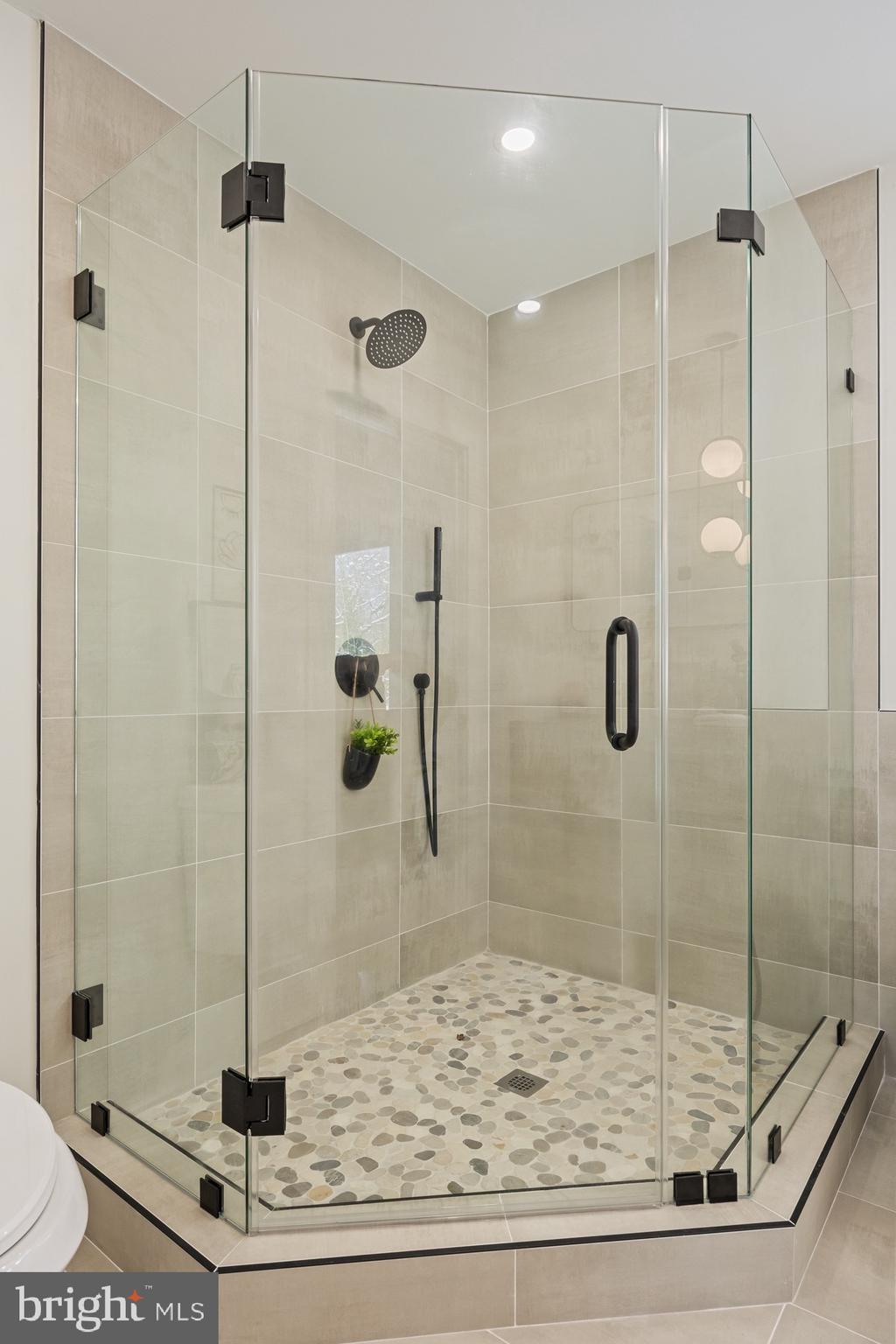 HOOT OWL ESTATES - Residential