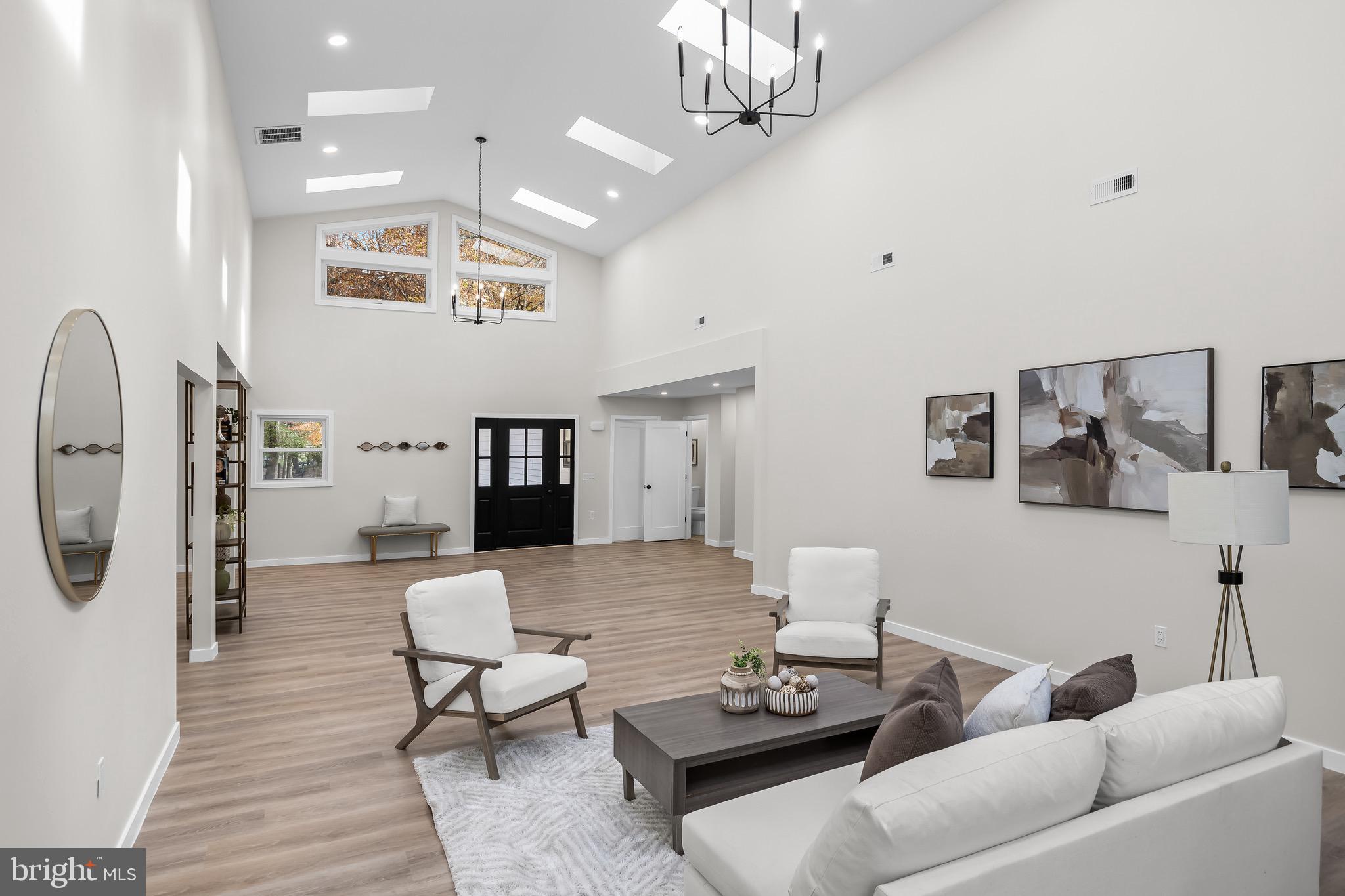 HOOT OWL ESTATES - Residential