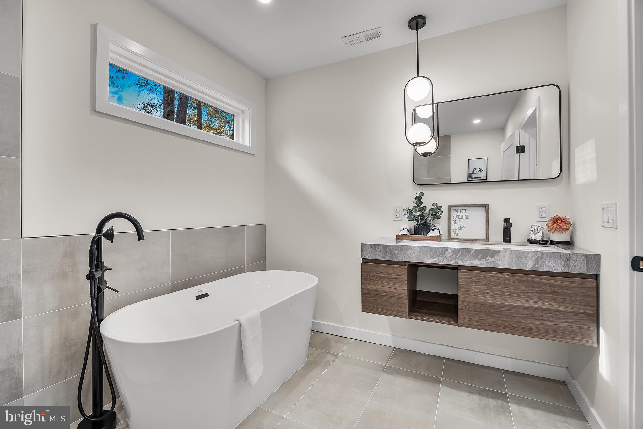 HOOT OWL ESTATES - Residential