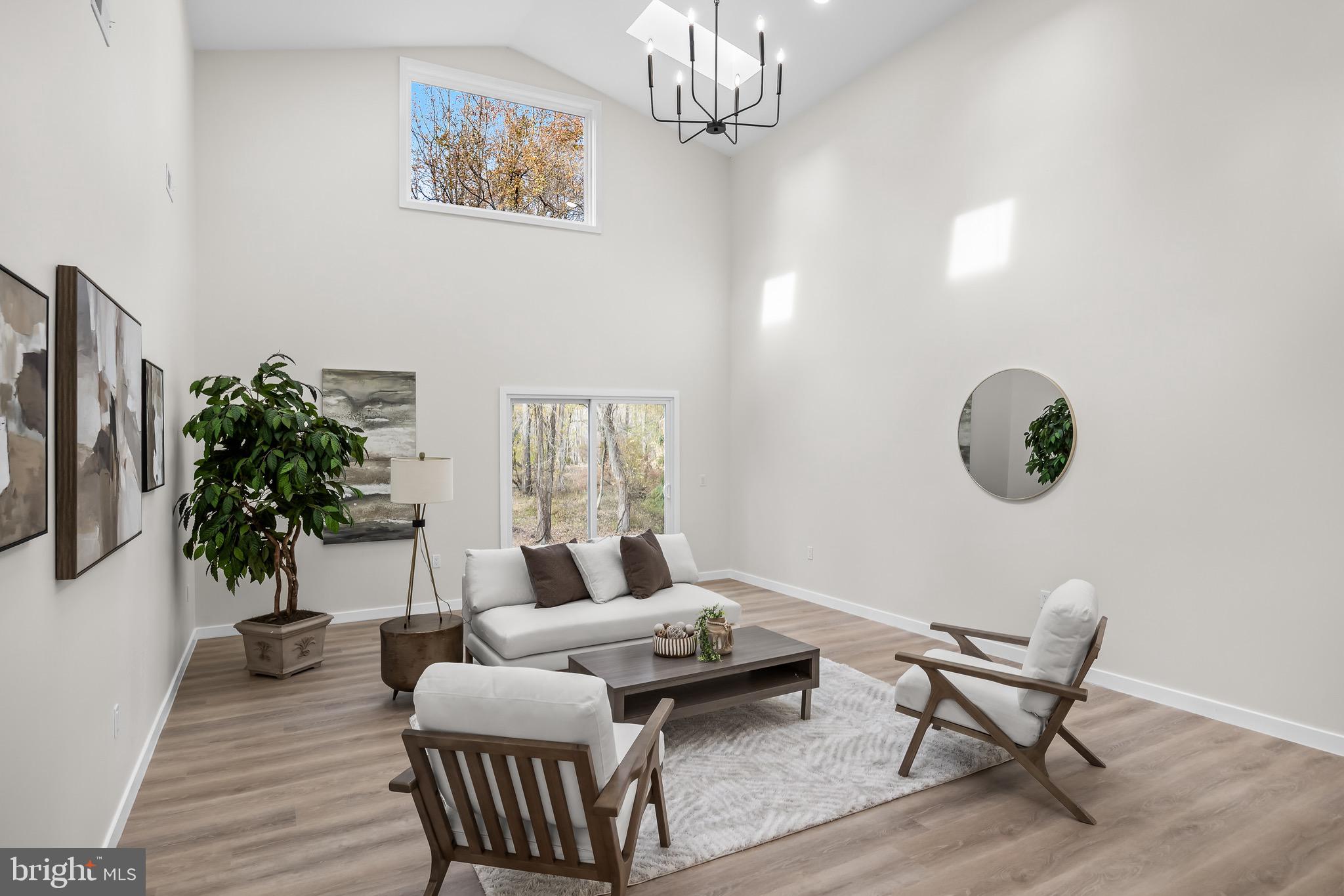 HOOT OWL ESTATES - Residential