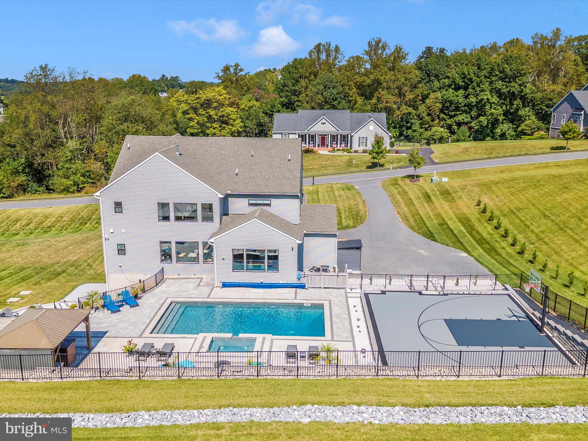 TREASURE MOUNTAIN - Residential