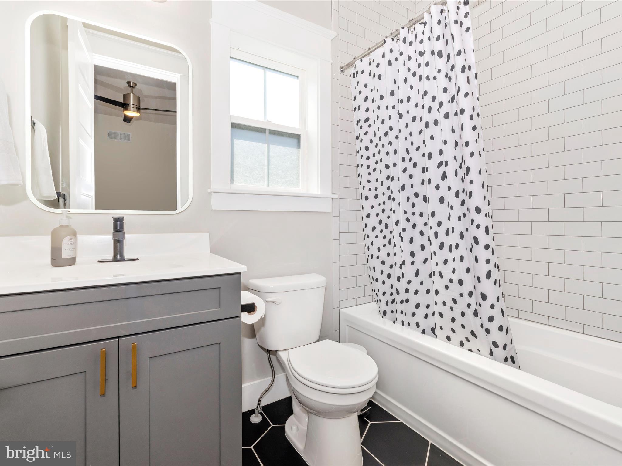 TREASURE MOUNTAIN - Residential