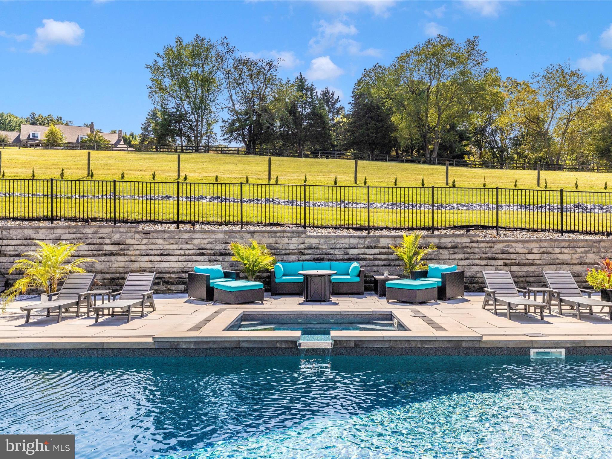 TREASURE MOUNTAIN - Residential