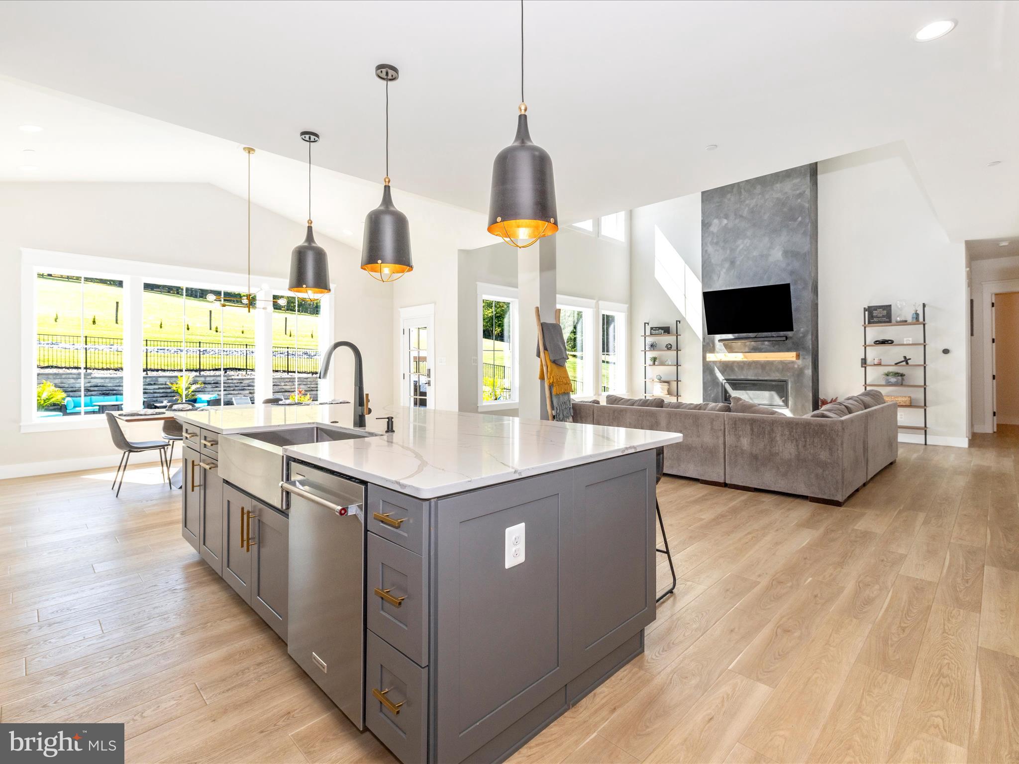 TREASURE MOUNTAIN - Residential