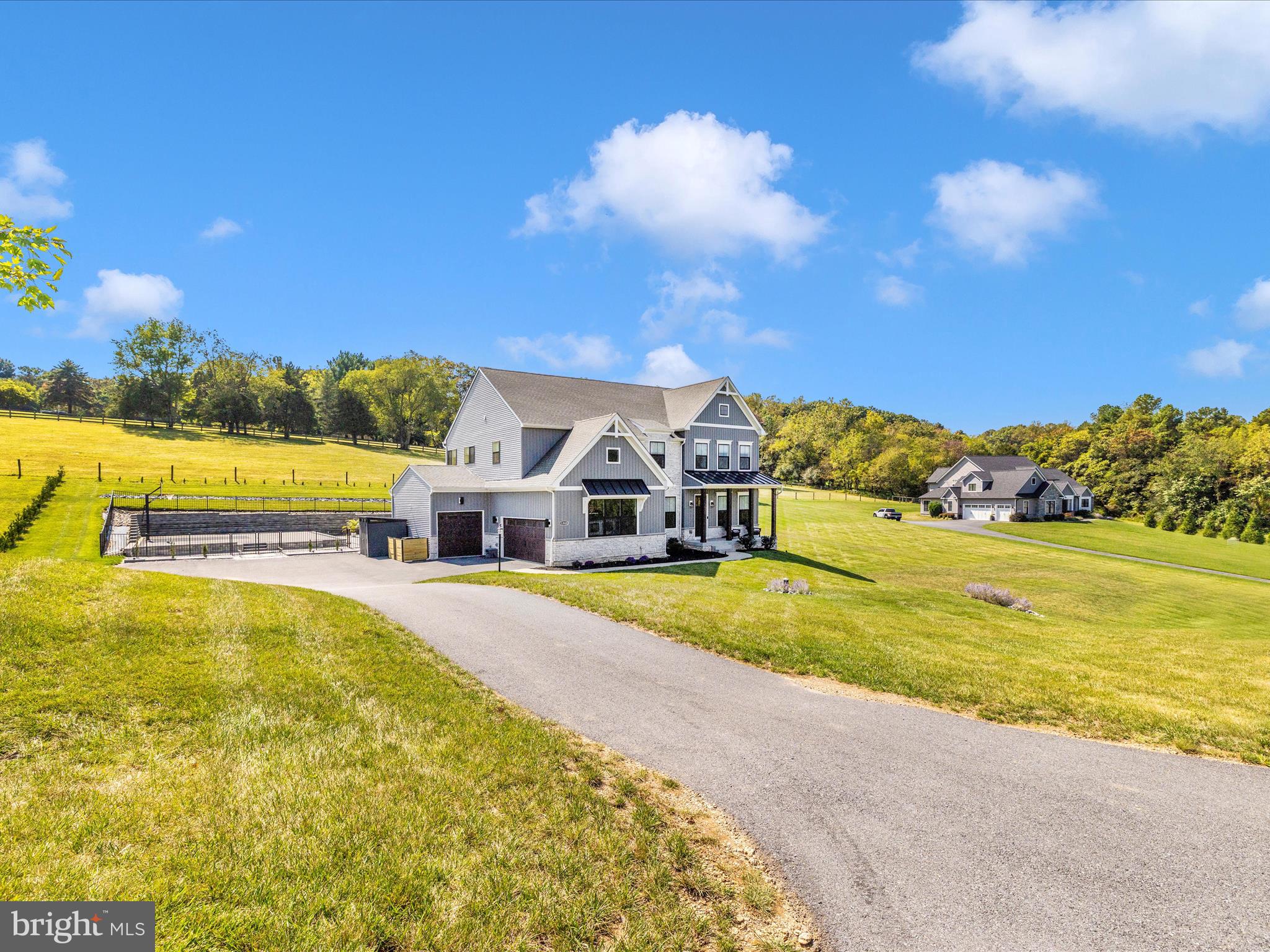 TREASURE MOUNTAIN - Residential