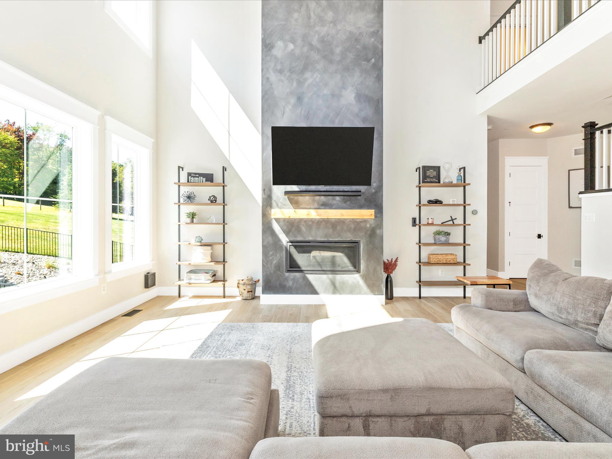 TREASURE MOUNTAIN - Residential