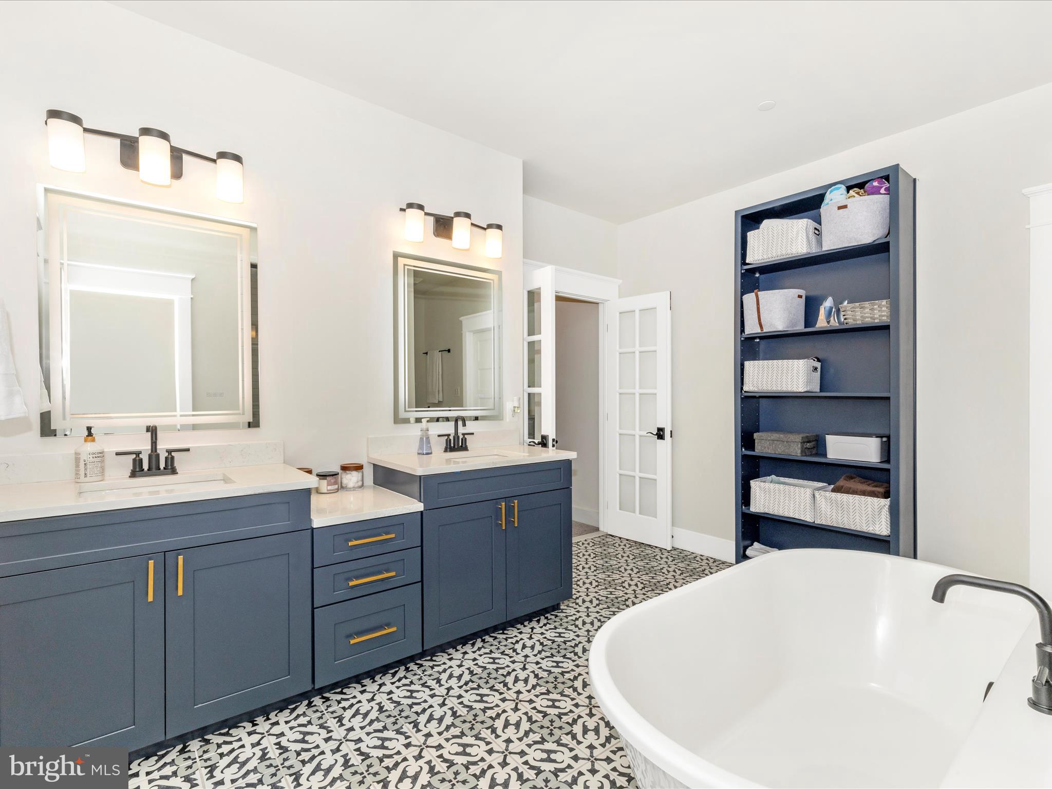 TREASURE MOUNTAIN - Residential