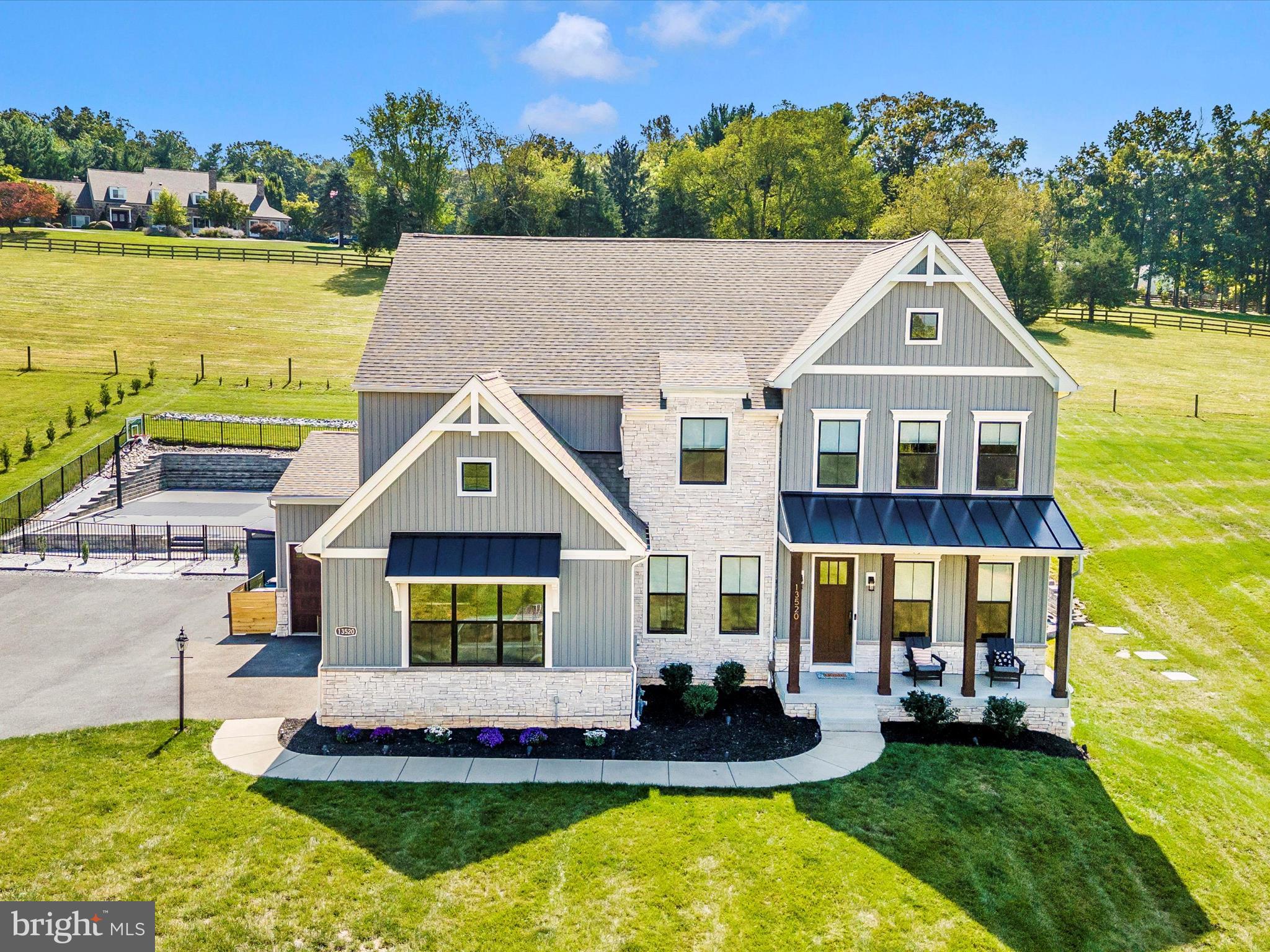 TREASURE MOUNTAIN - Residential