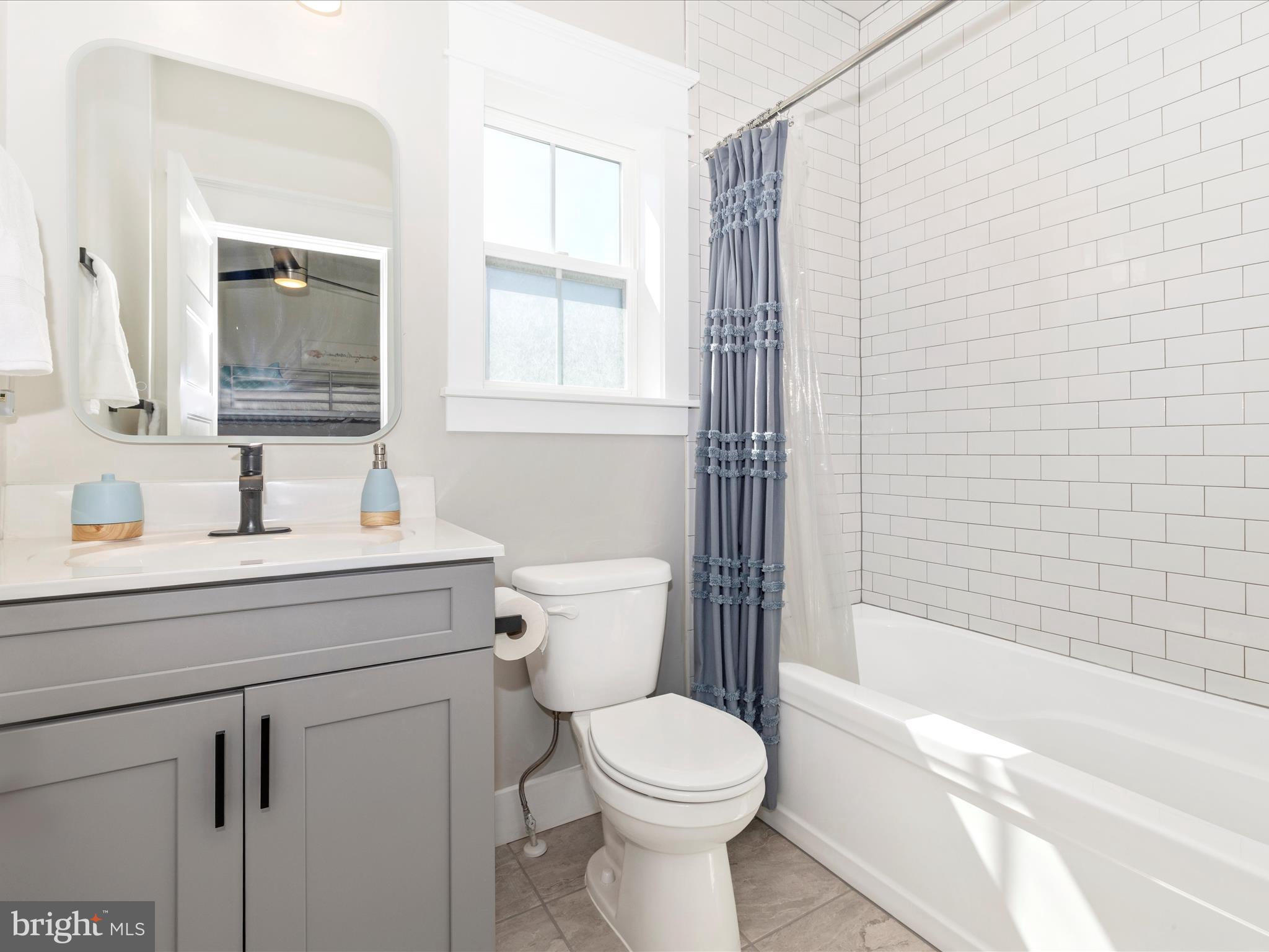 TREASURE MOUNTAIN - Residential