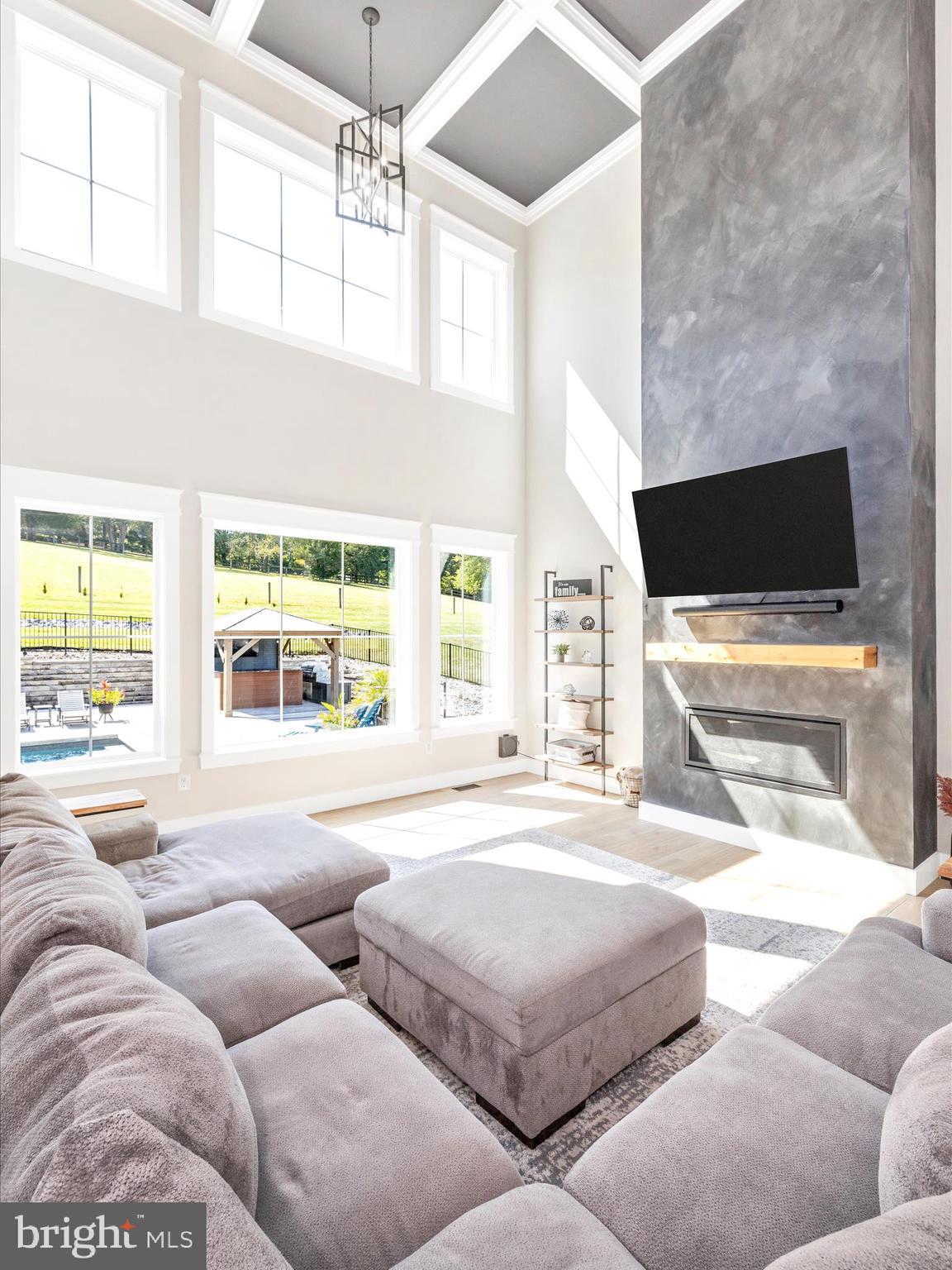 TREASURE MOUNTAIN - Residential