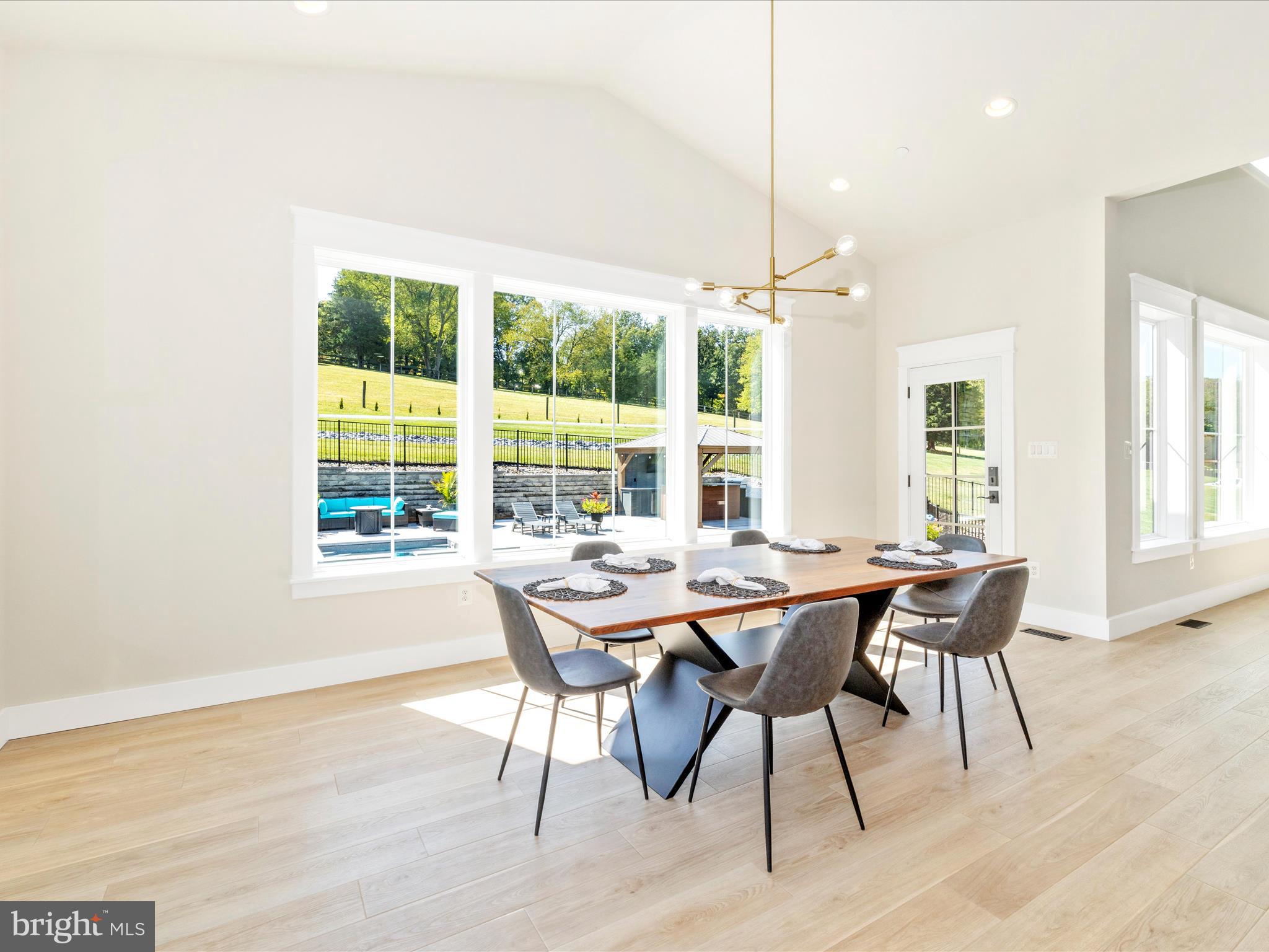 TREASURE MOUNTAIN - Residential