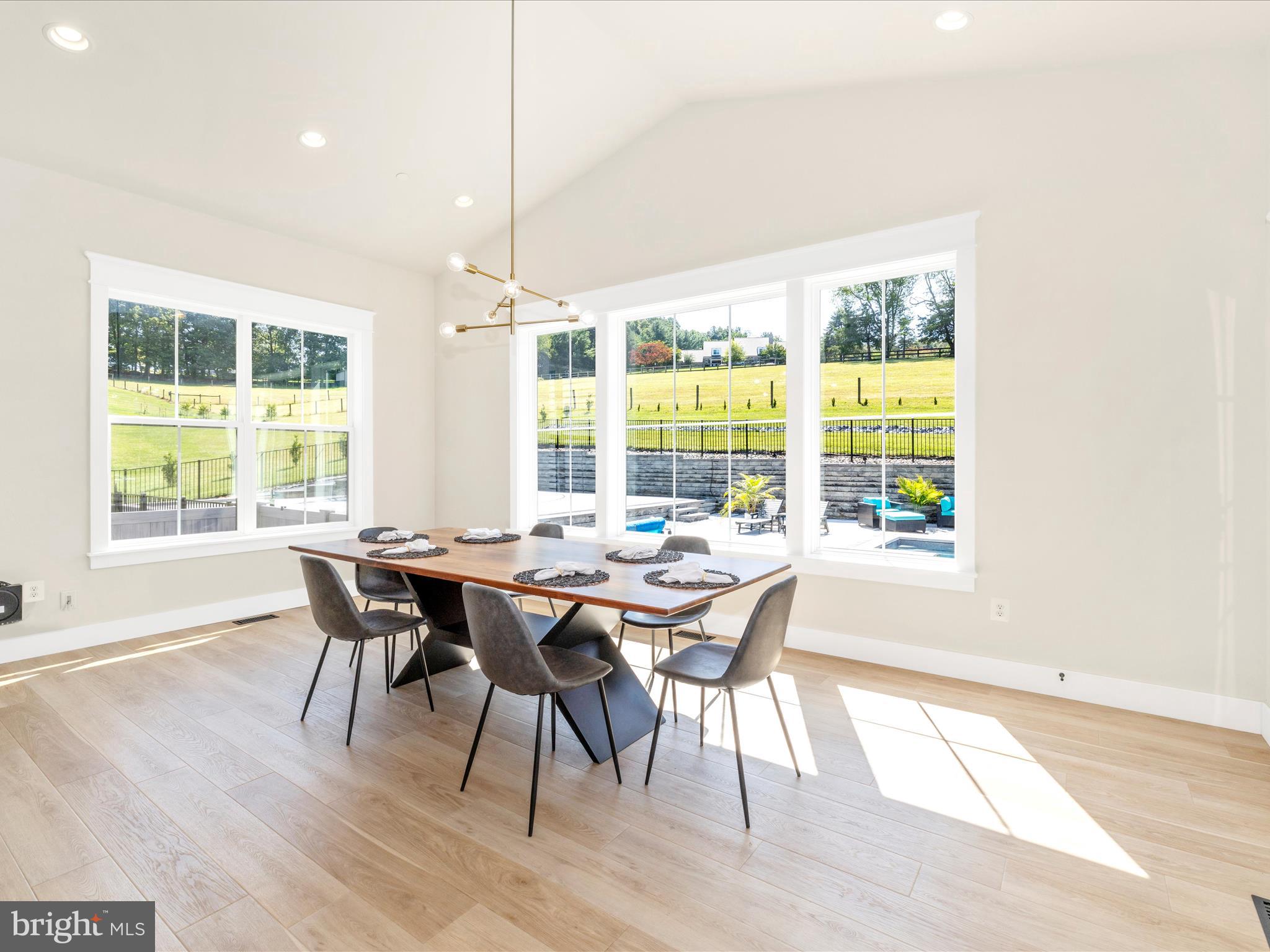 TREASURE MOUNTAIN - Residential