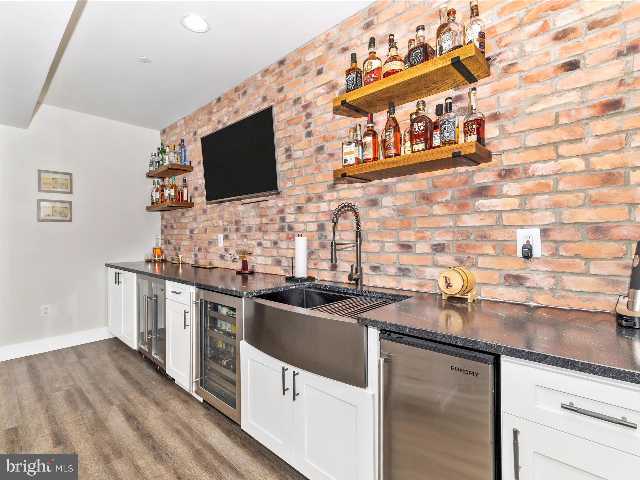 TREASURE MOUNTAIN - Residential