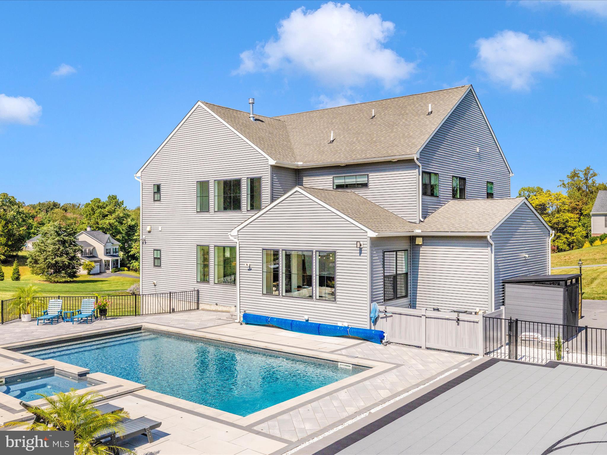 TREASURE MOUNTAIN - Residential