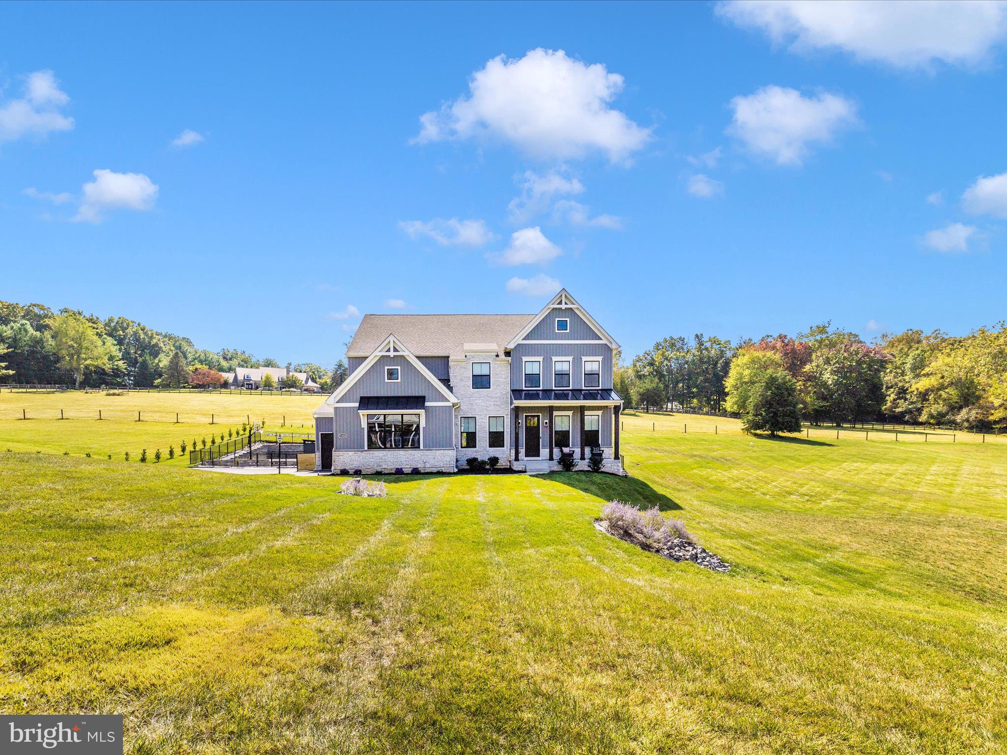 TREASURE MOUNTAIN - Residential