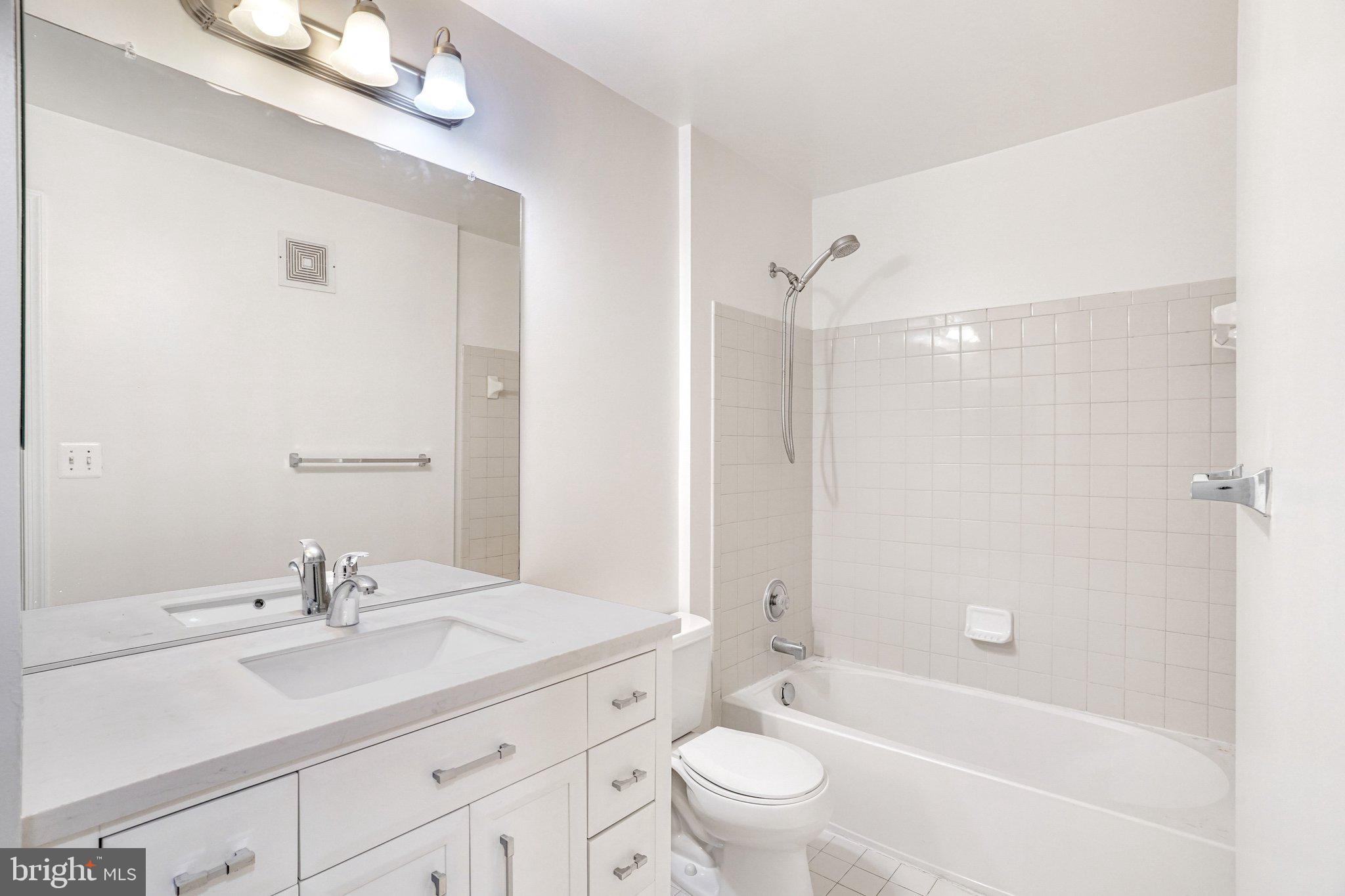 LORTON STATION NORTH CND - Residential