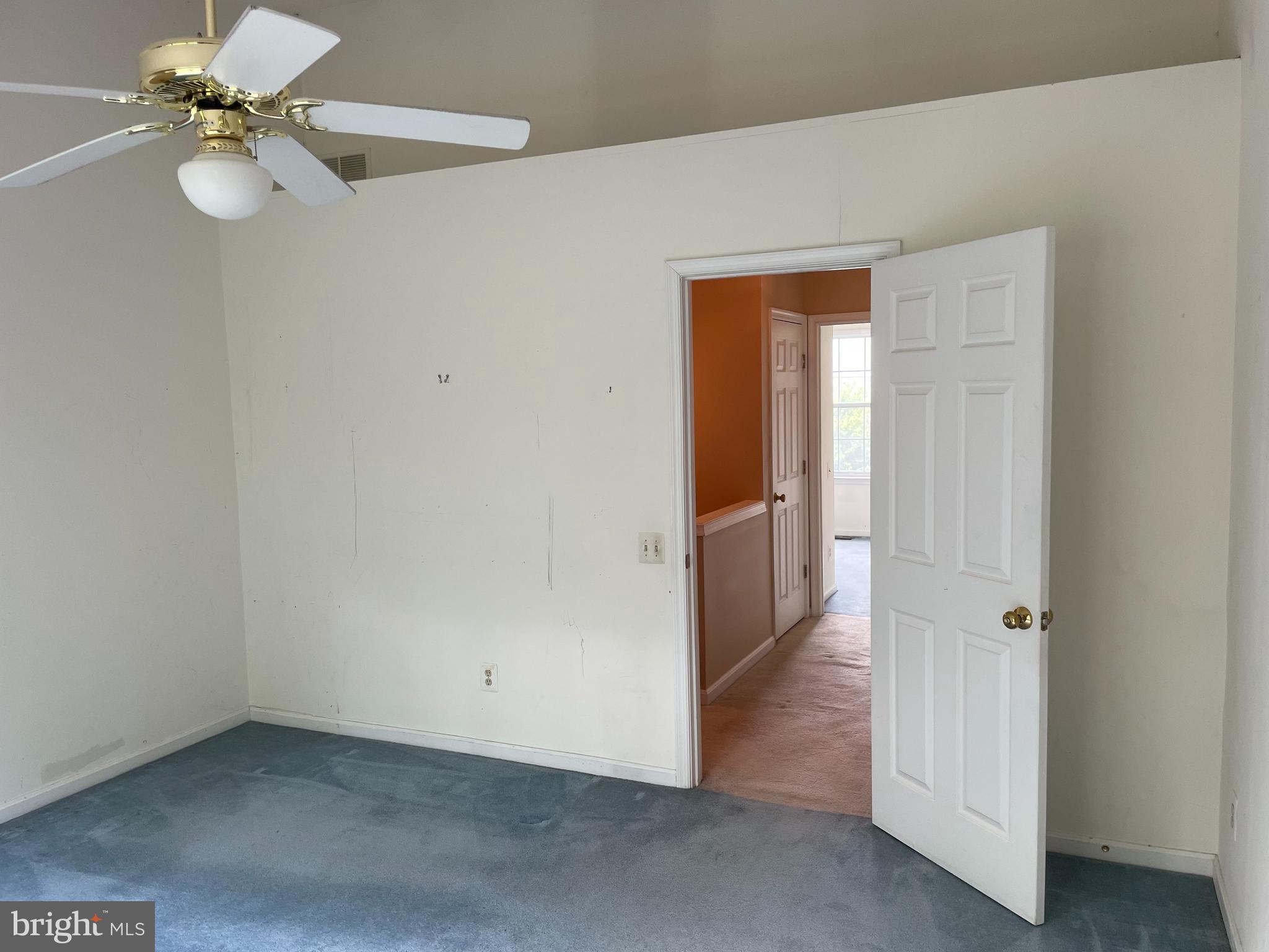 ASHBURN FARM - Residential