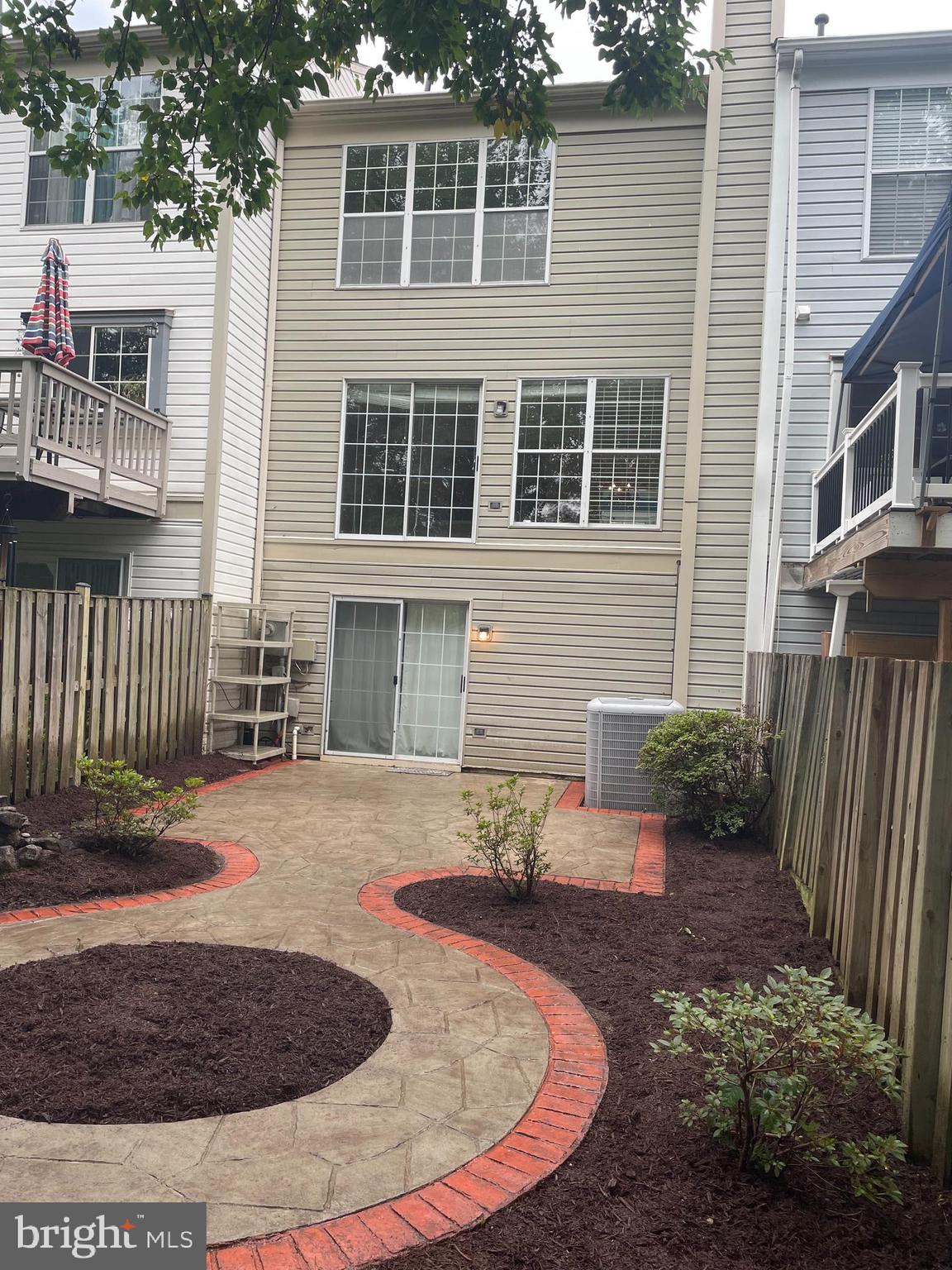 ASHBURN FARM - Residential