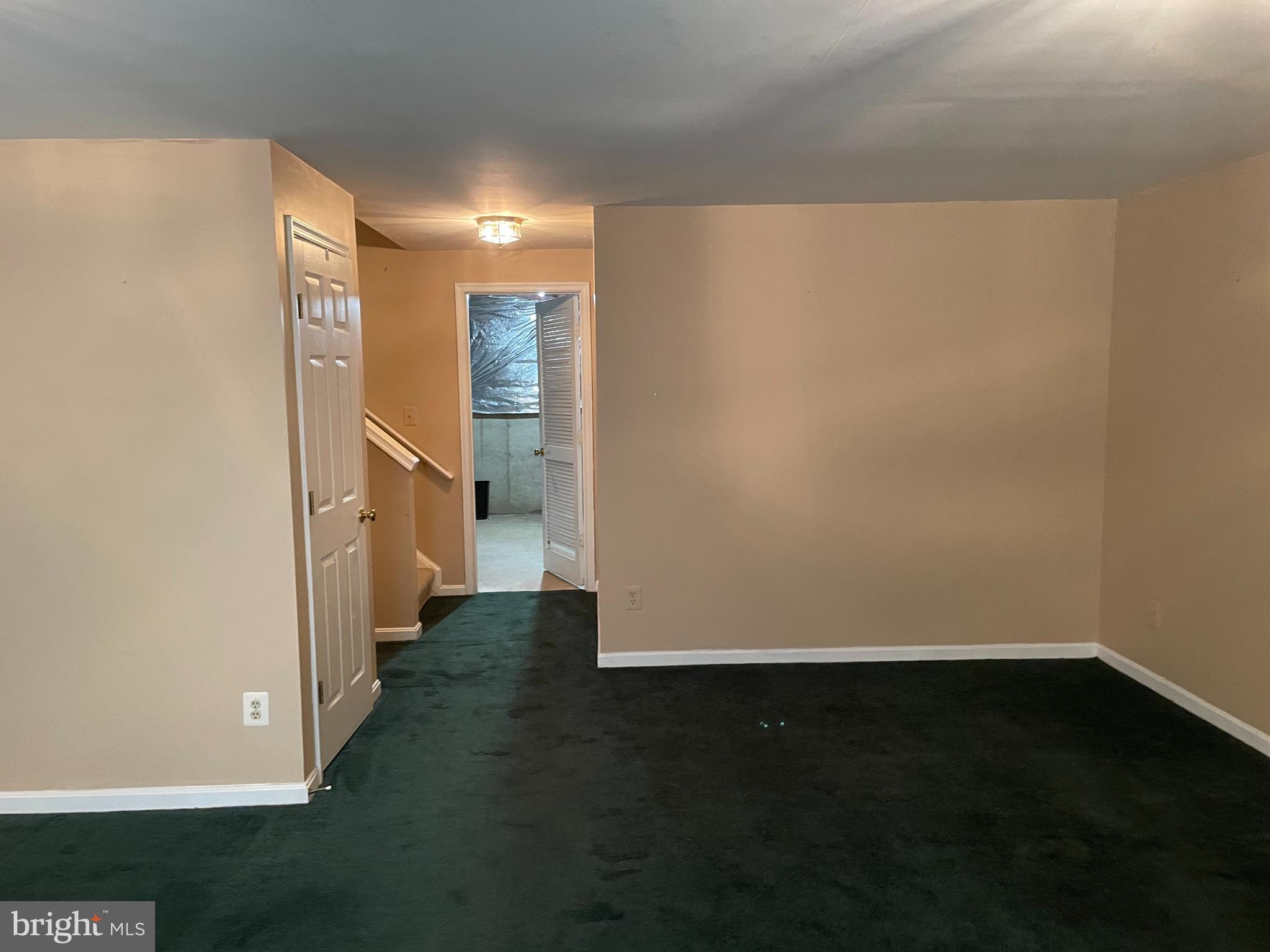 ASHBURN FARM - Residential