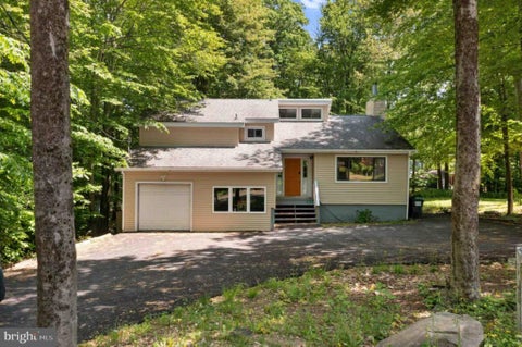 Photo of 8123 Mayfair Road, TOBYHANNA, PA 18466 (MLS # PAMR2007570)