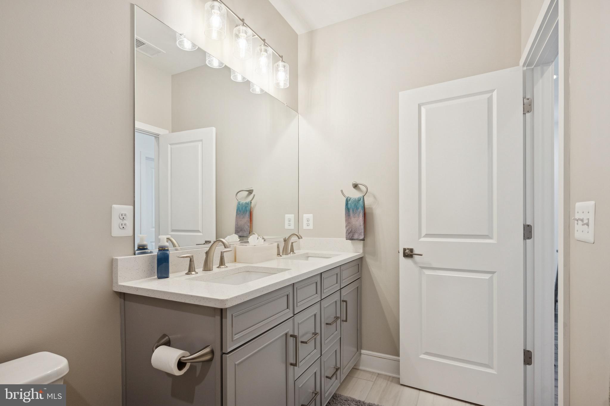 MEADOWBROOK - Residential