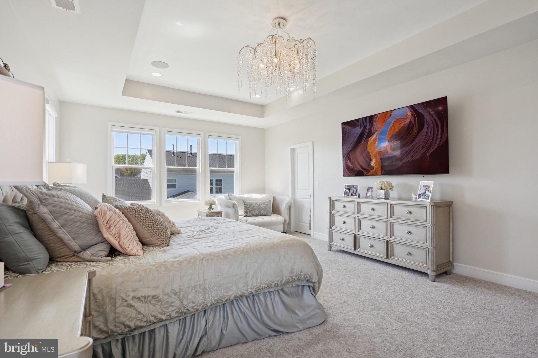 MEADOWBROOK - Residential