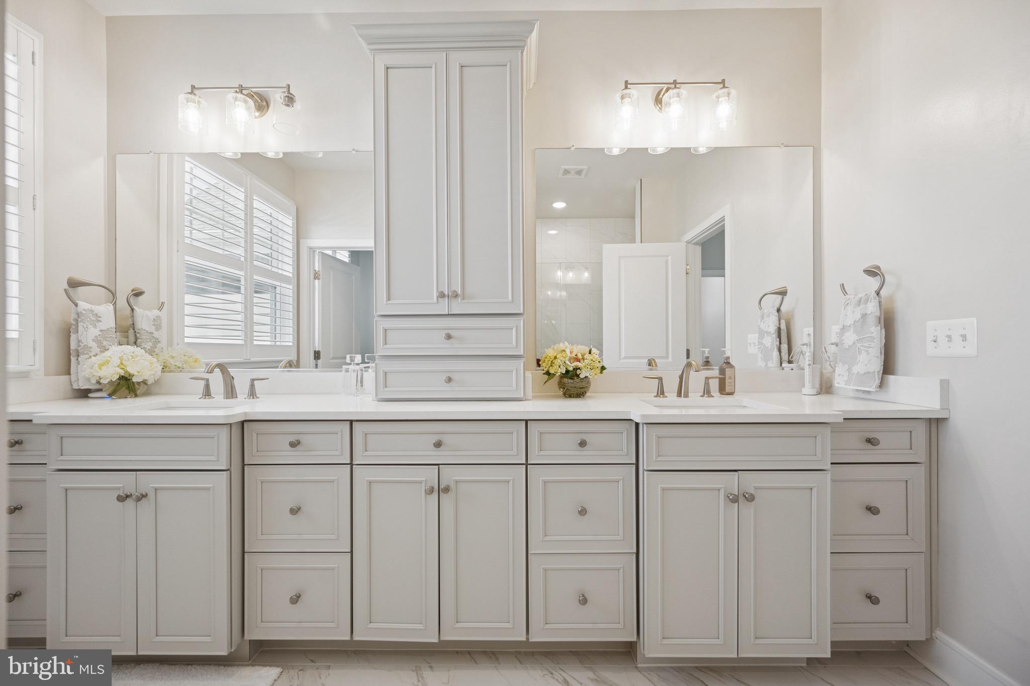 MEADOWBROOK - Residential