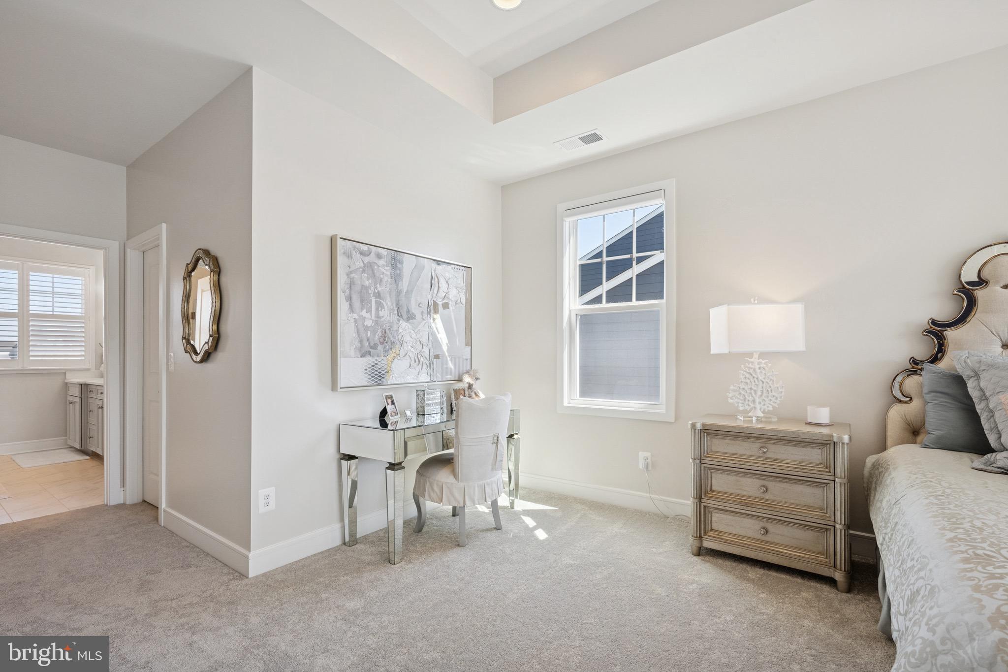 MEADOWBROOK - Residential