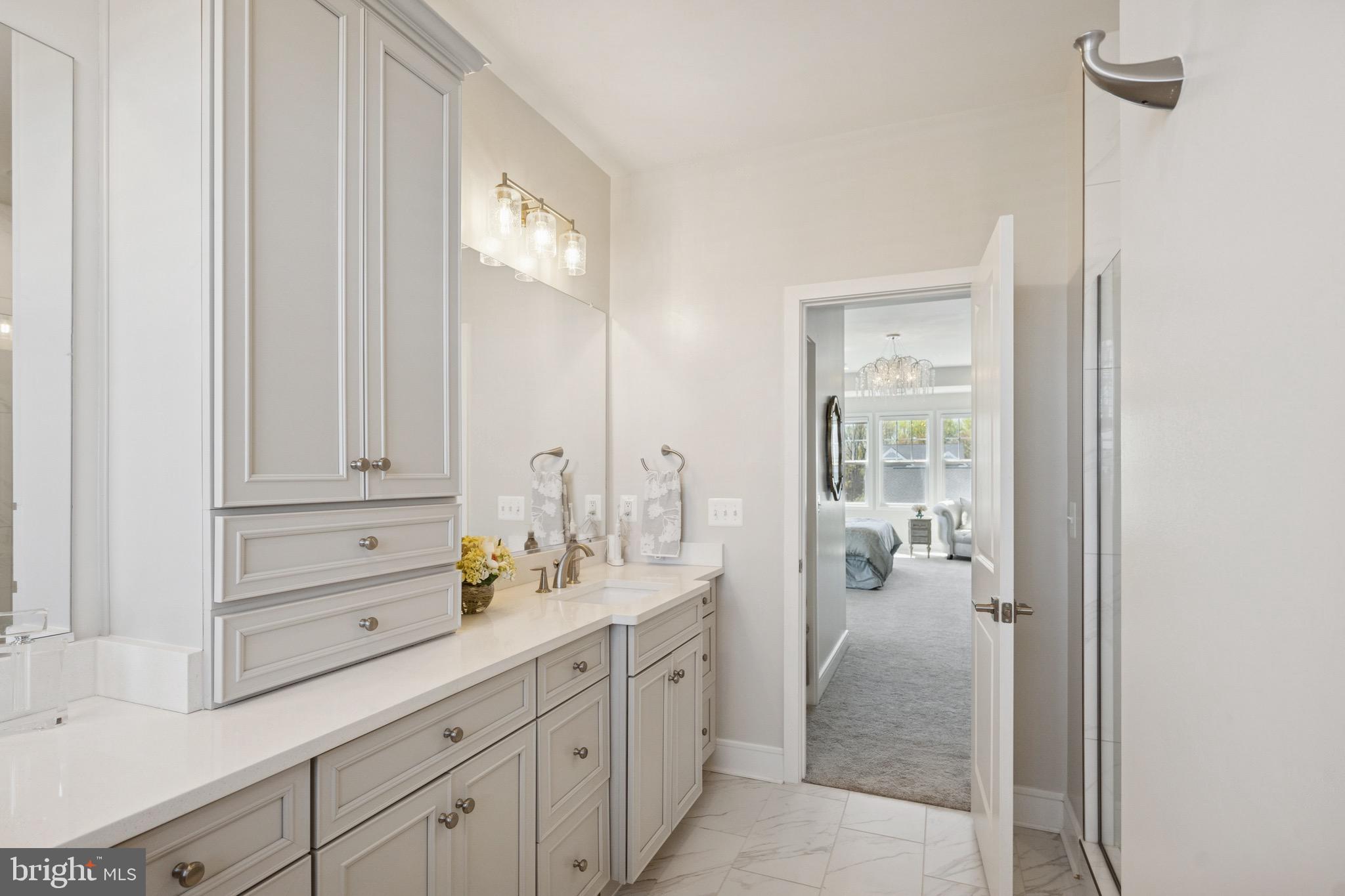 MEADOWBROOK - Residential