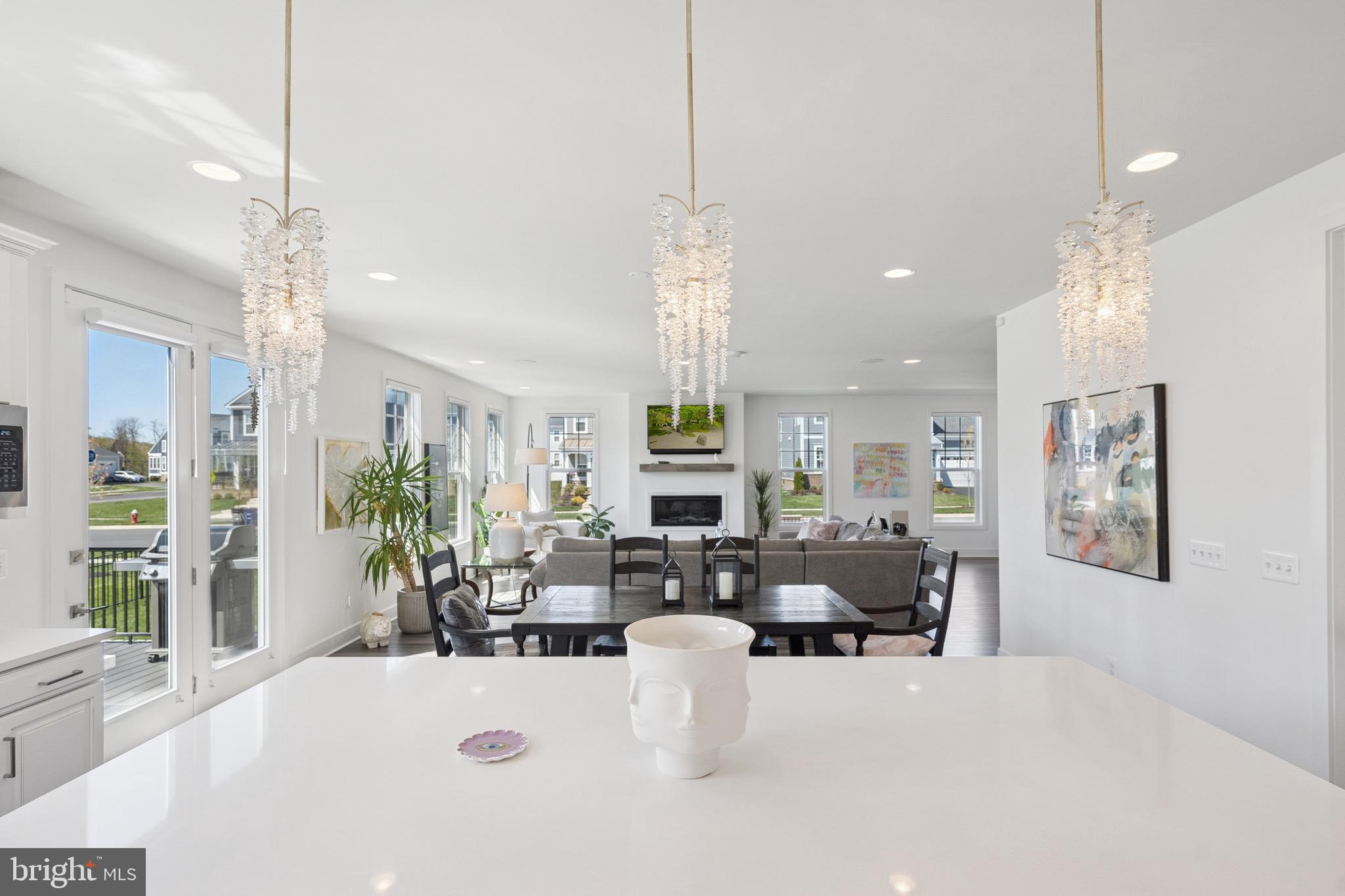 MEADOWBROOK - Residential