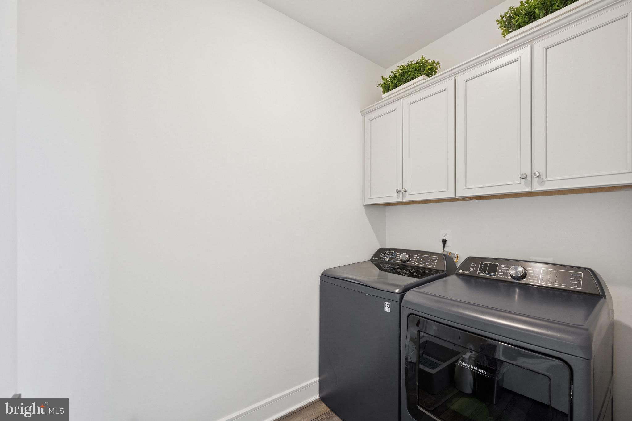 MEADOWBROOK - Residential