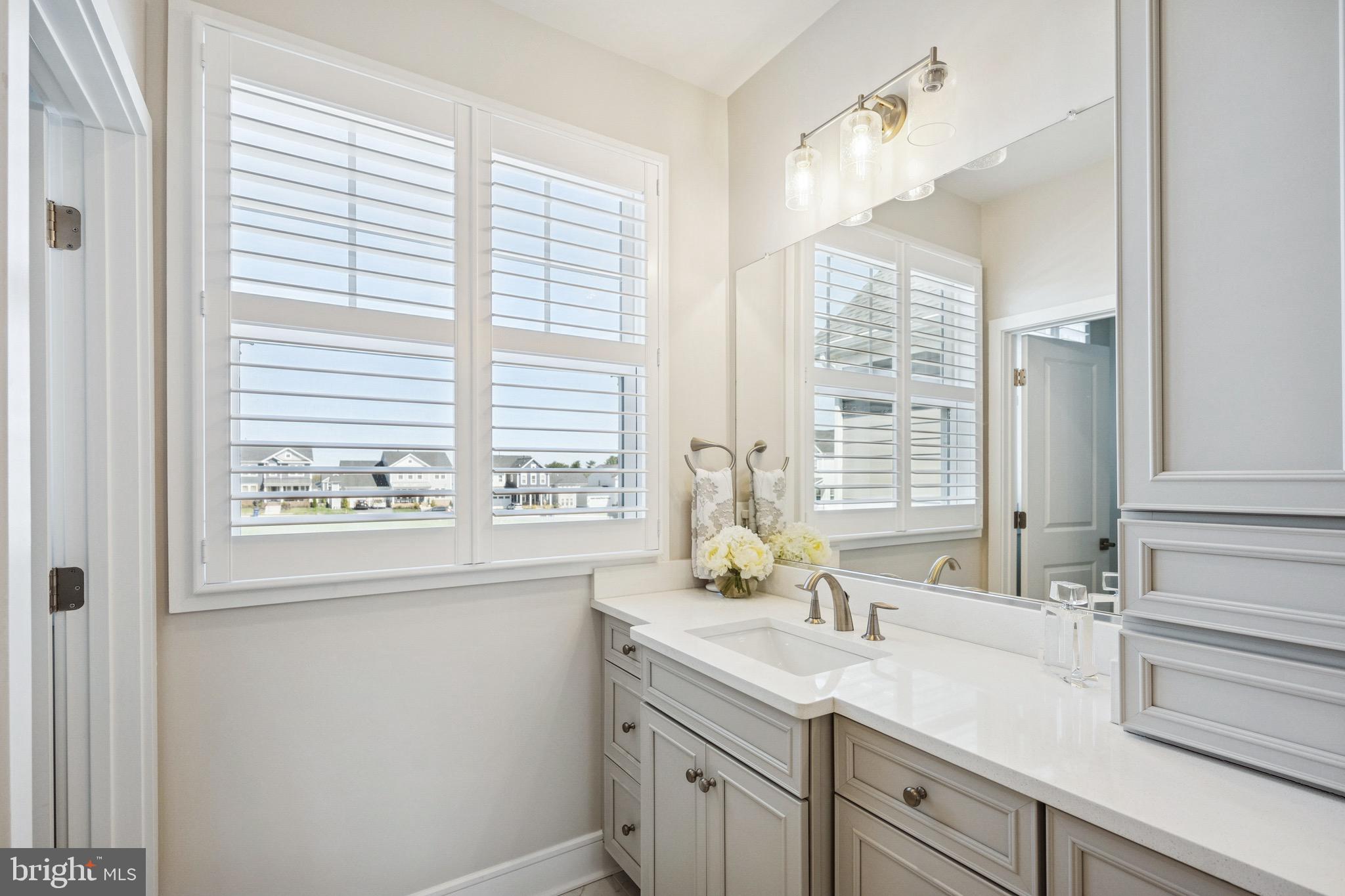 MEADOWBROOK - Residential