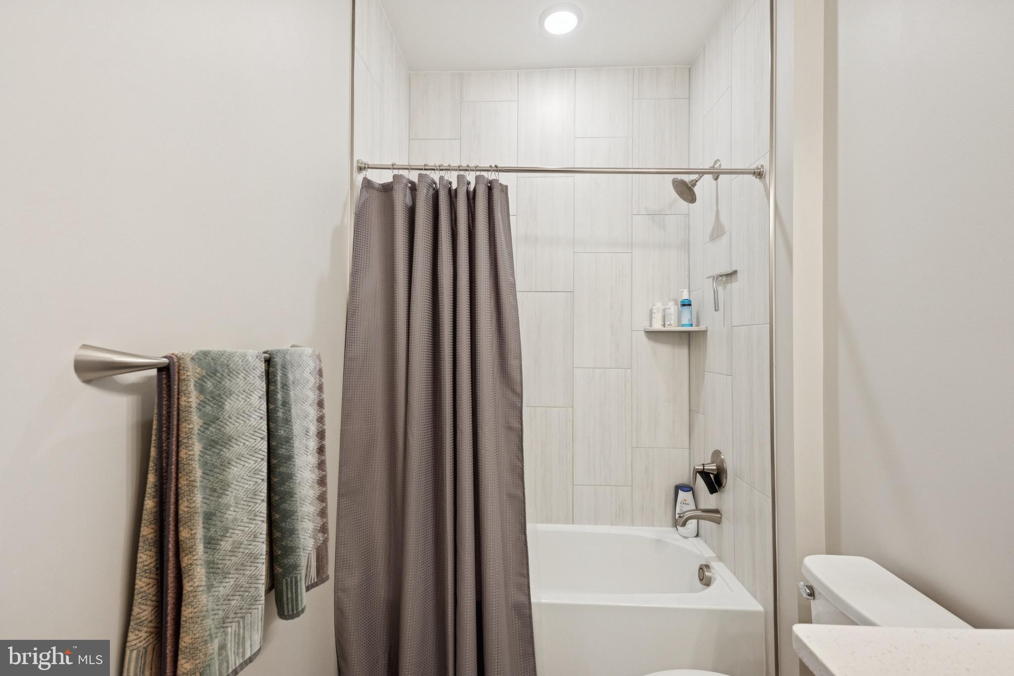 MEADOWBROOK - Residential