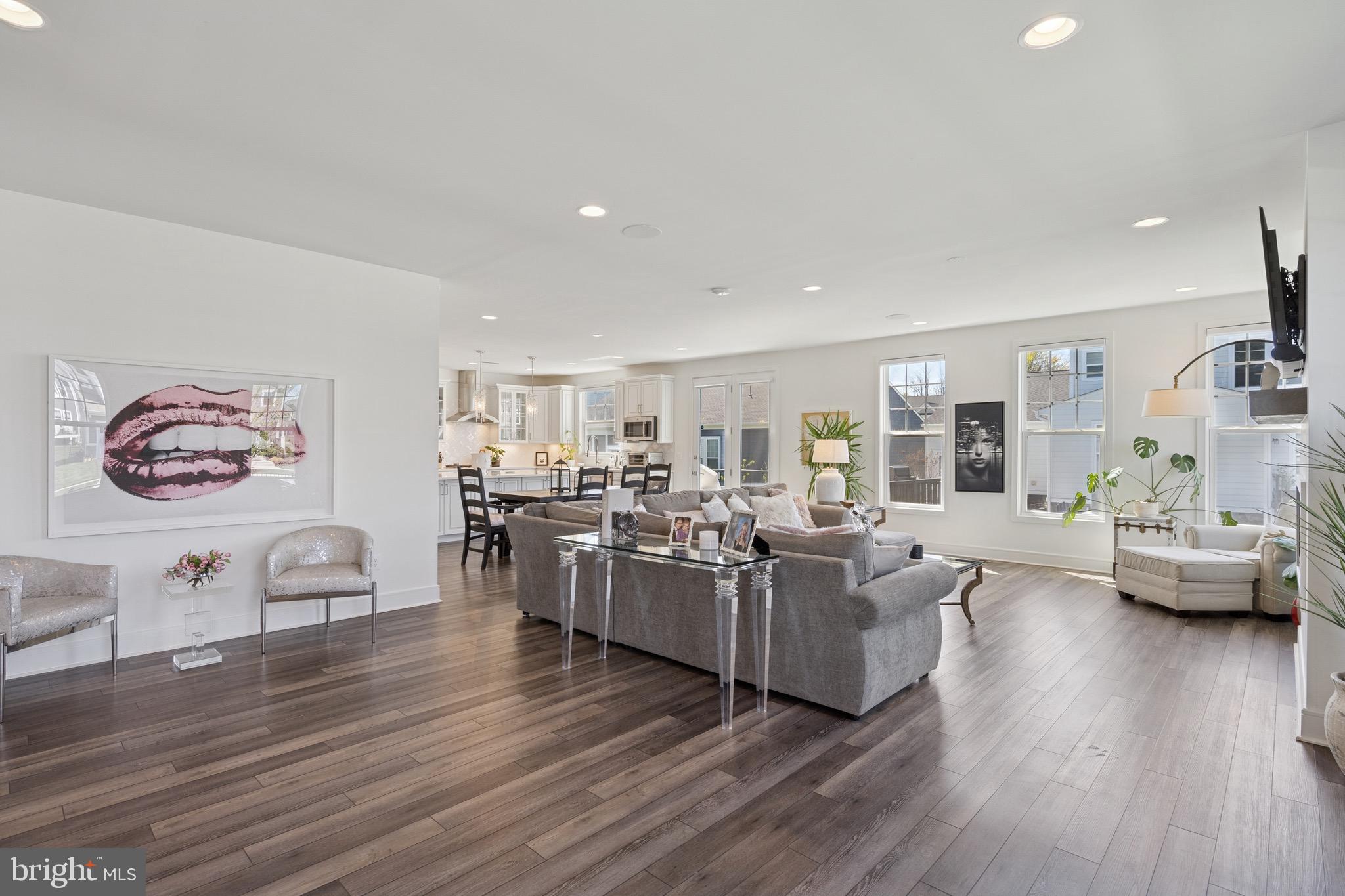 MEADOWBROOK - Residential