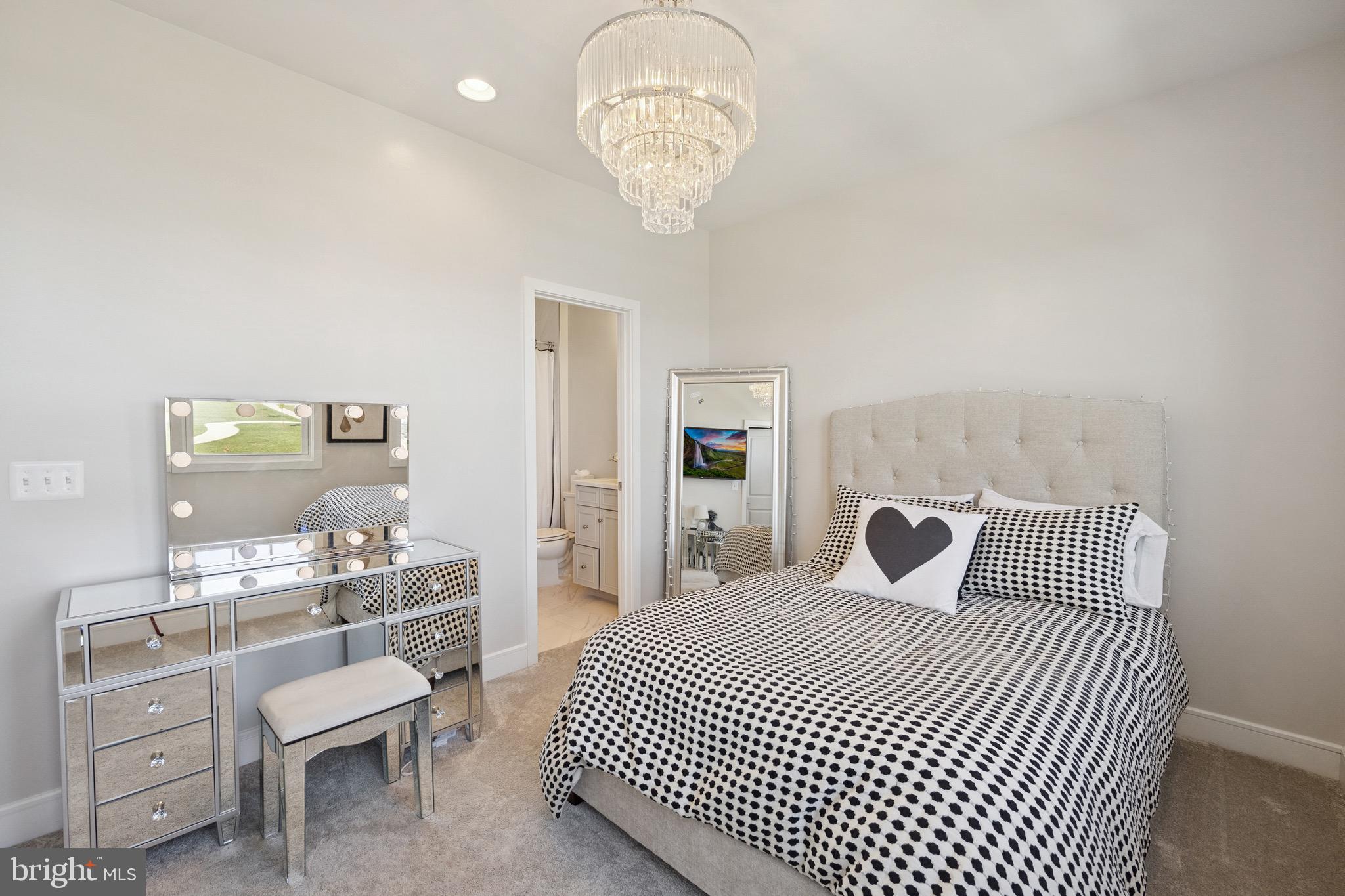 MEADOWBROOK - Residential