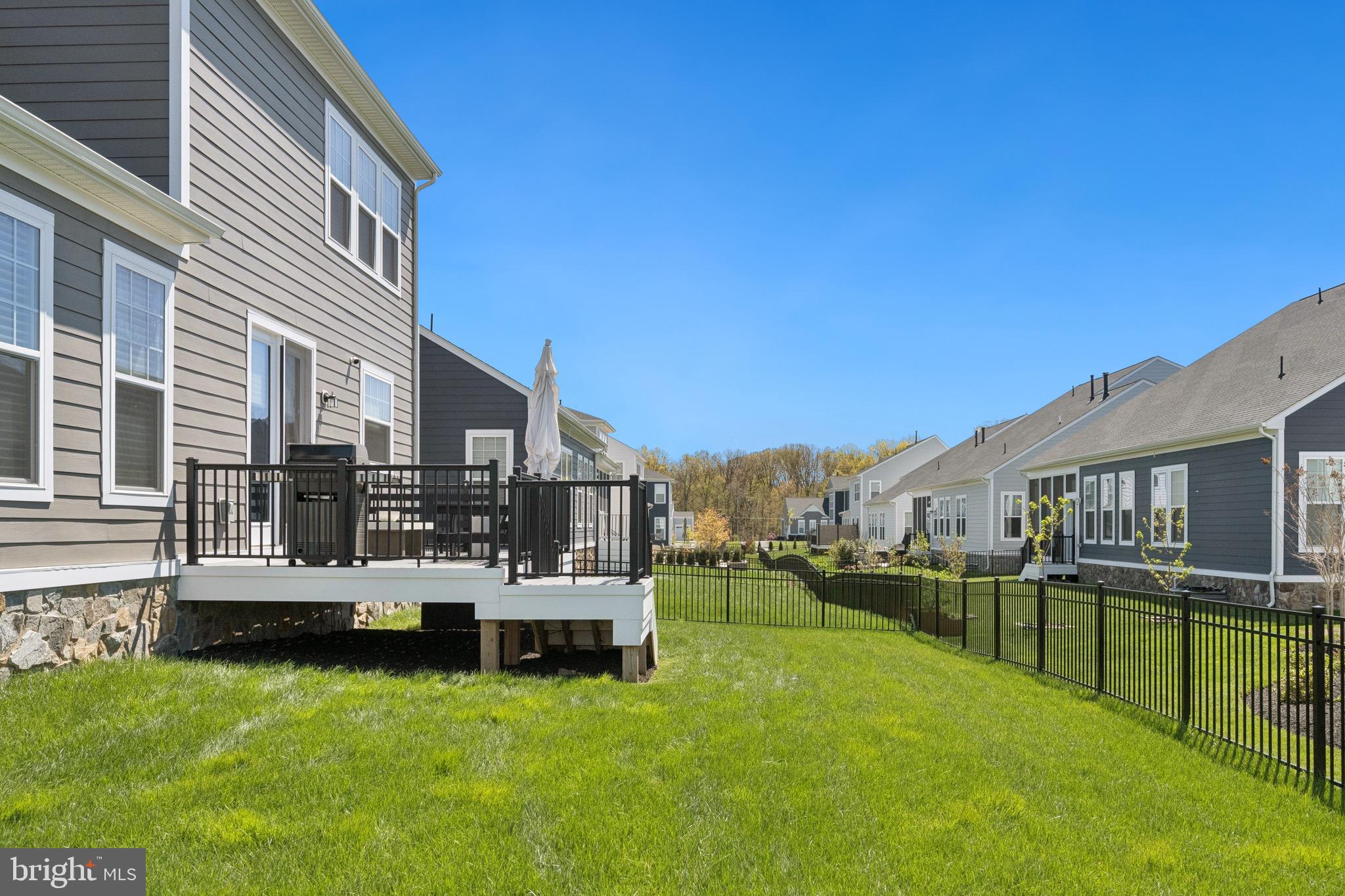 MEADOWBROOK - Residential