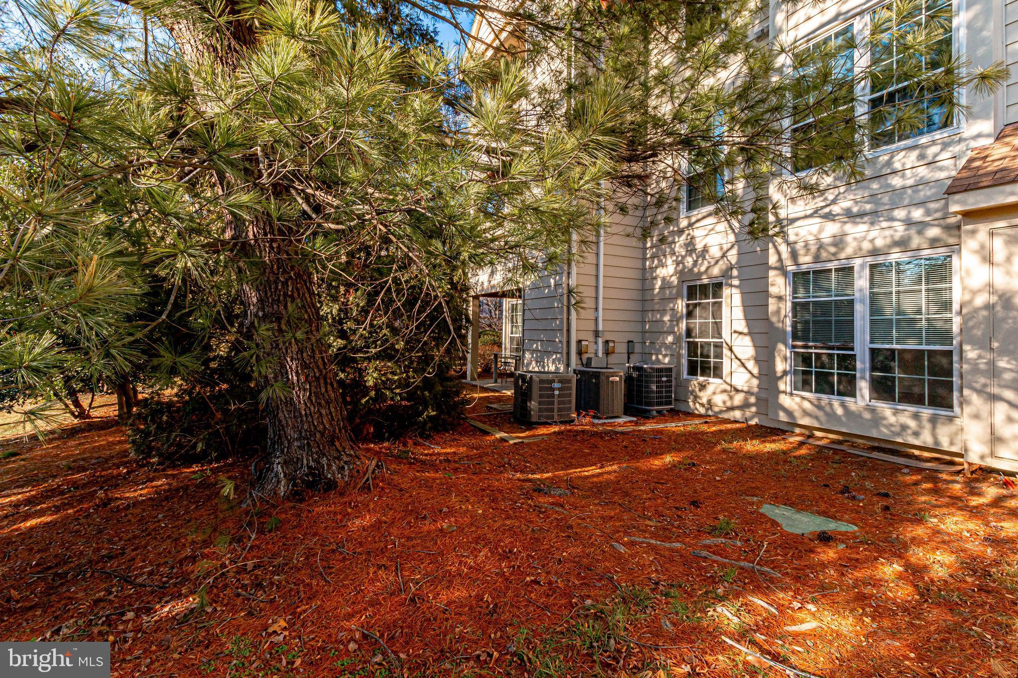 PINECREST - Residential