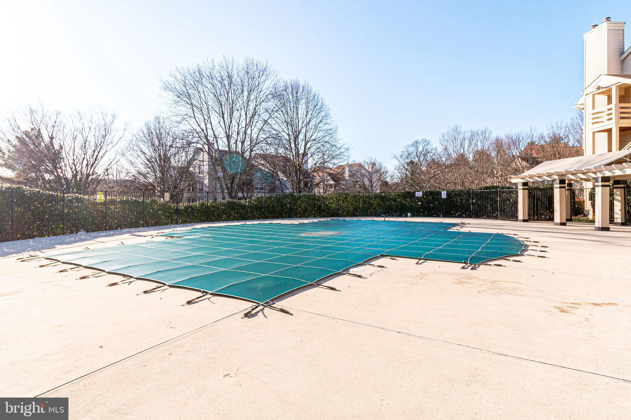 PINECREST - Residential