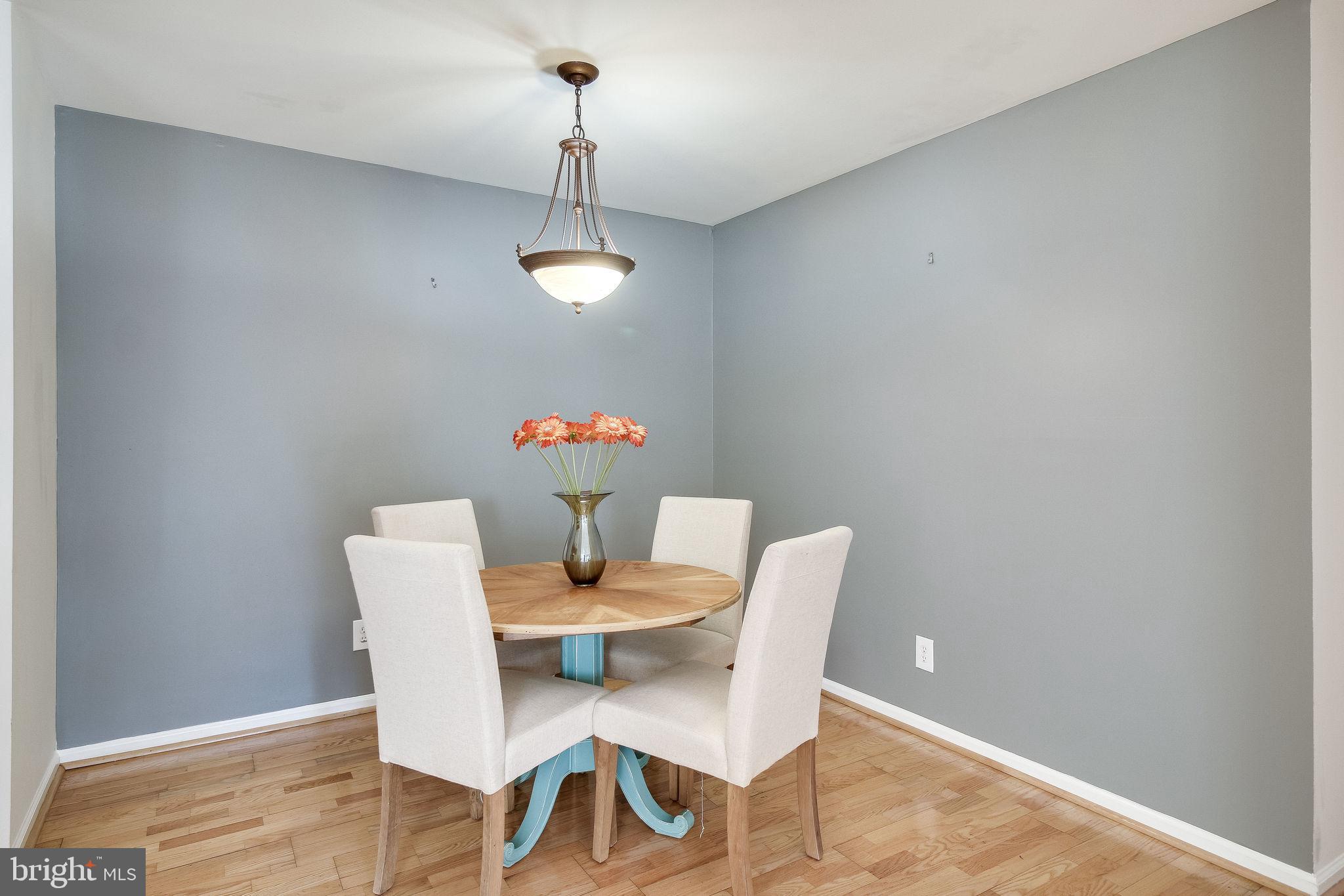 PINECREST - Residential